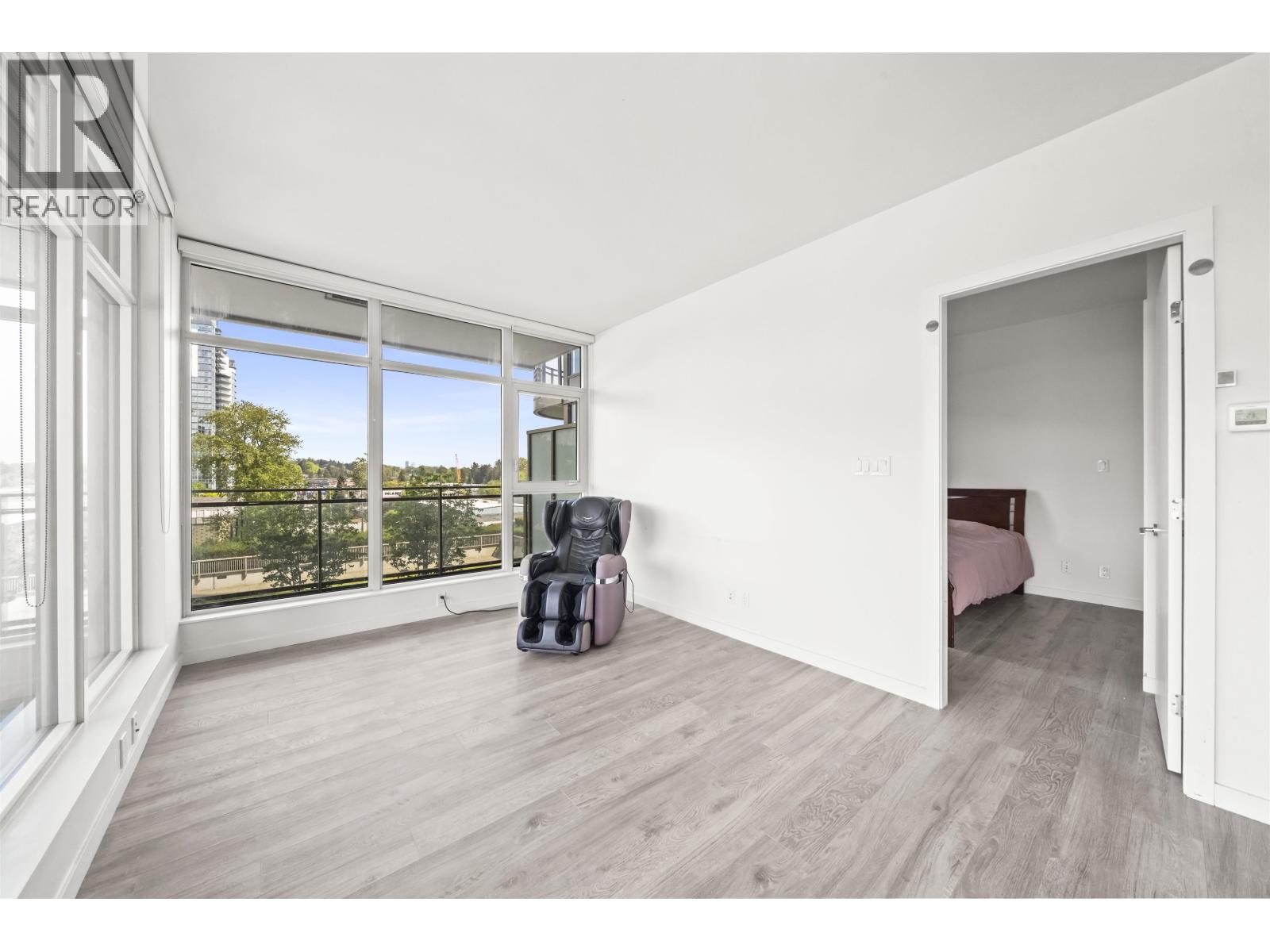 501 5333 Goring Street, Burnaby, British Columbia  V5B 3A2 - Photo 3 - R3122639