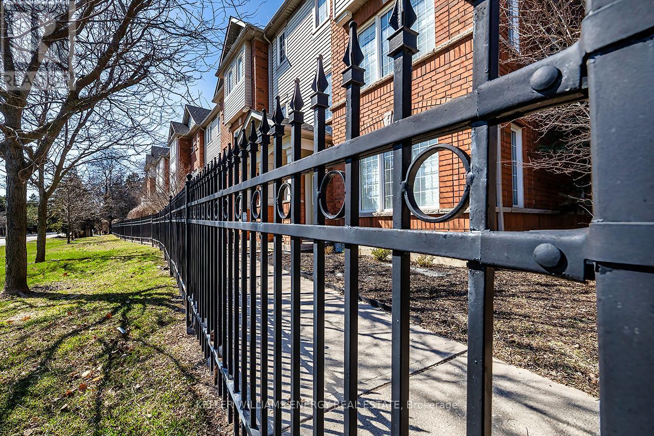 16 - 1790 Finch Avenue, Pickering, Ontario  L1V 0A1 - Photo 4 - E13119226