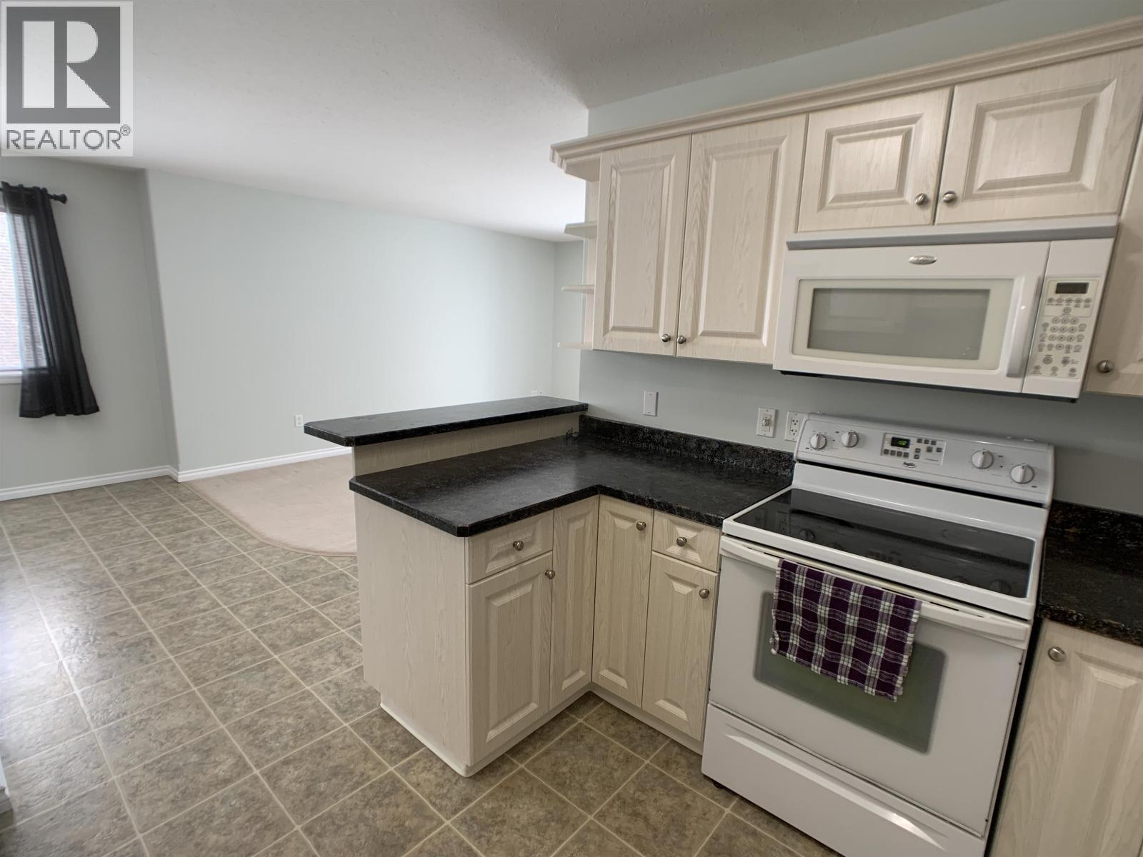 A 4415 Heritage Crescent, Fort Nelson, British Columbia  V0C 1R0 - Photo 7 - R3086335