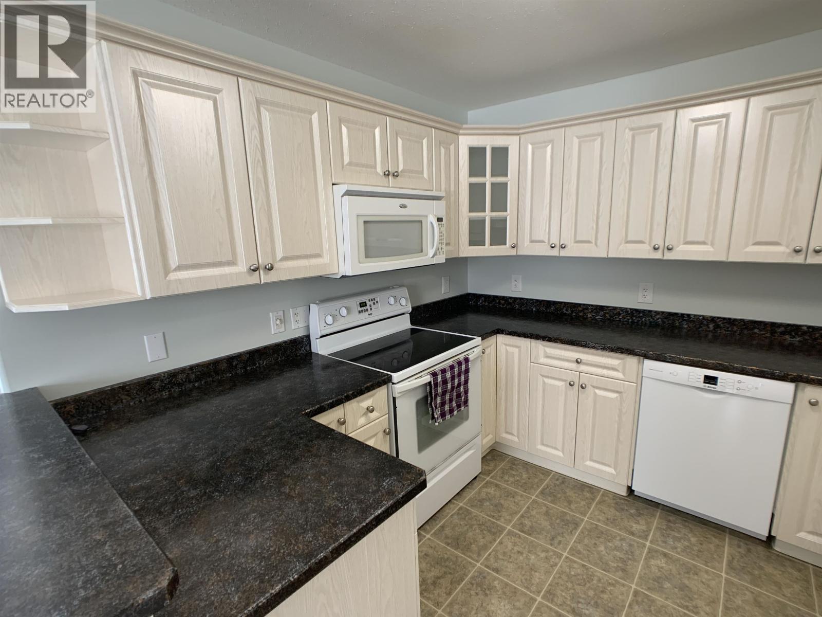 A 4415 Heritage Crescent, Fort Nelson, British Columbia  V0C 1R0 - Photo 6 - R3086335