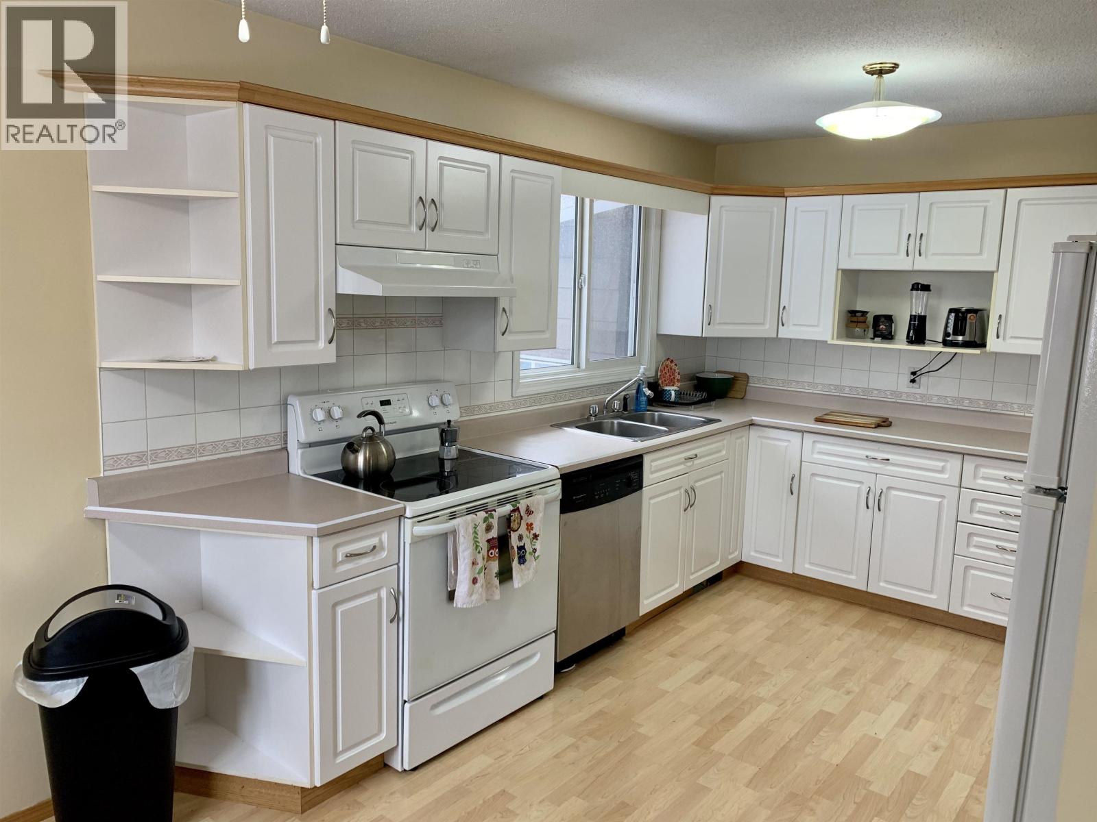 5411 54 W Avenue, Fort Nelson, British Columbia  V0C 1R0 - Photo 4 - R3086176