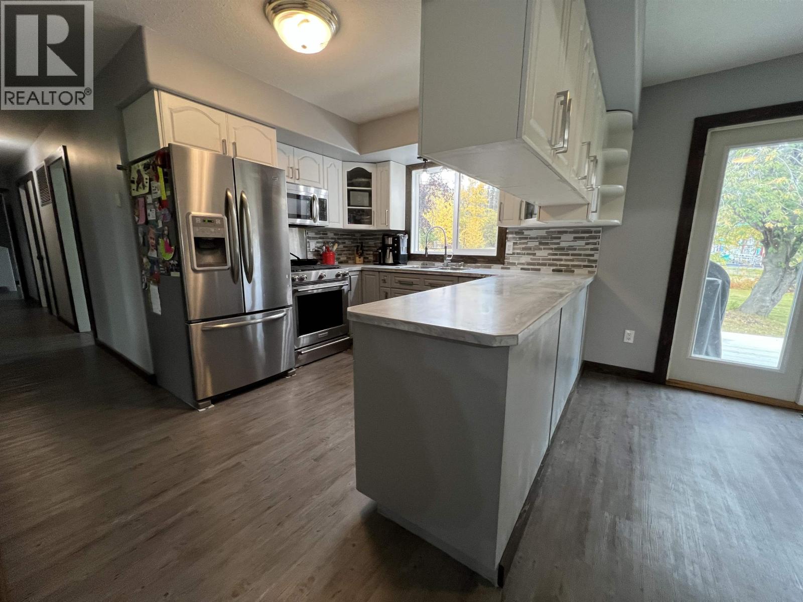 5116 Sunset Drive, Fort Nelson, British Columbia  V0C 1R0 - Photo 14 - R3089531