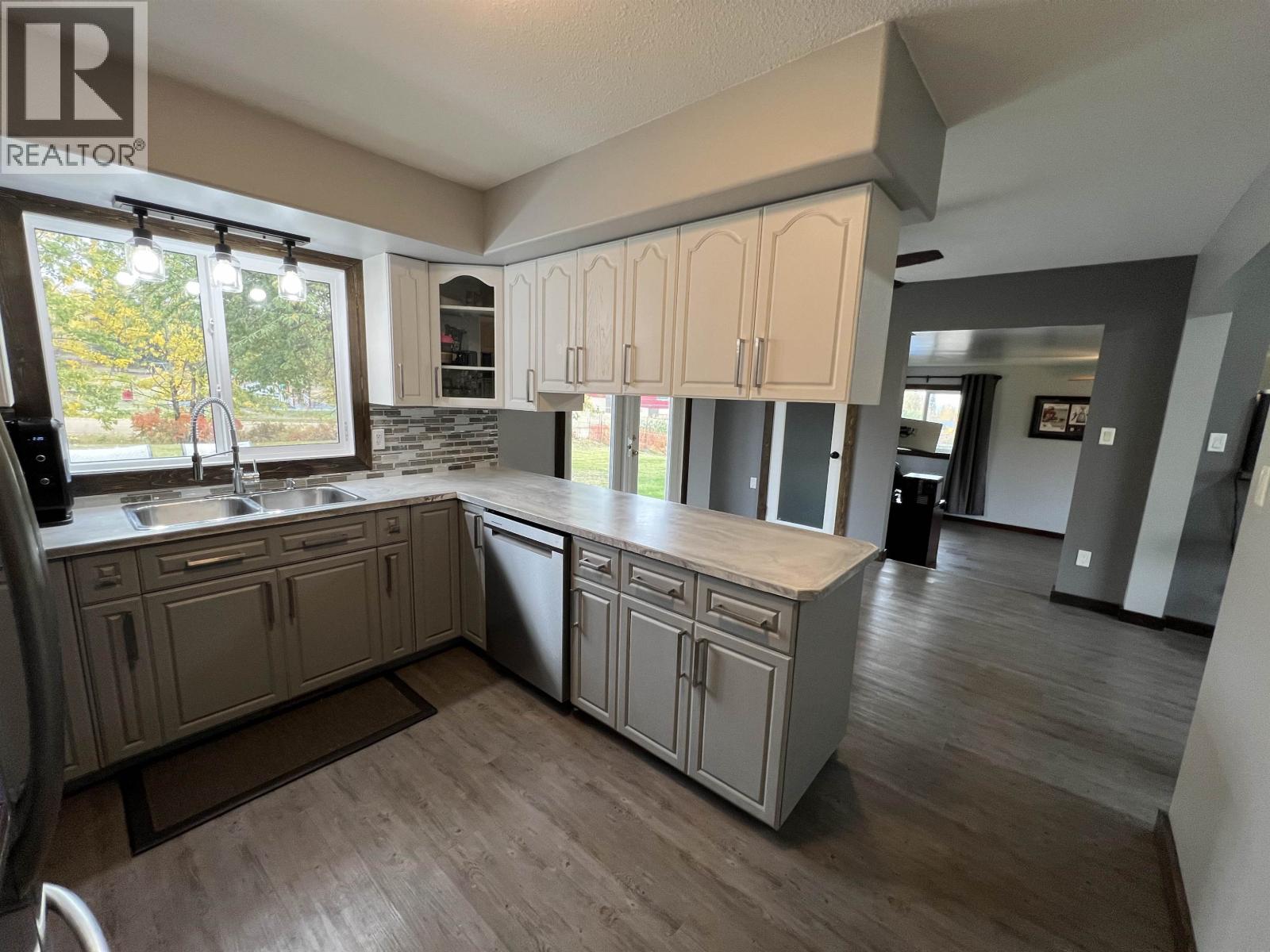 5116 Sunset Drive, Fort Nelson, British Columbia  V0C 1R0 - Photo 15 - R3089531