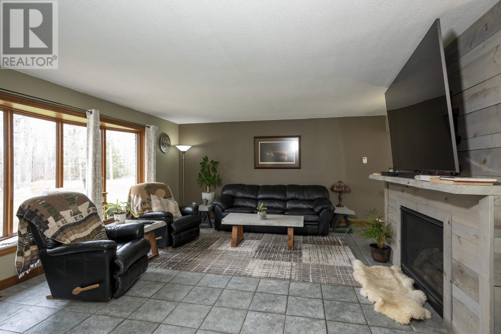 421 Pole Line Rd, Oliver/paipoonge, Ontario  P7C 5M9 - Photo 13 - TB2600998