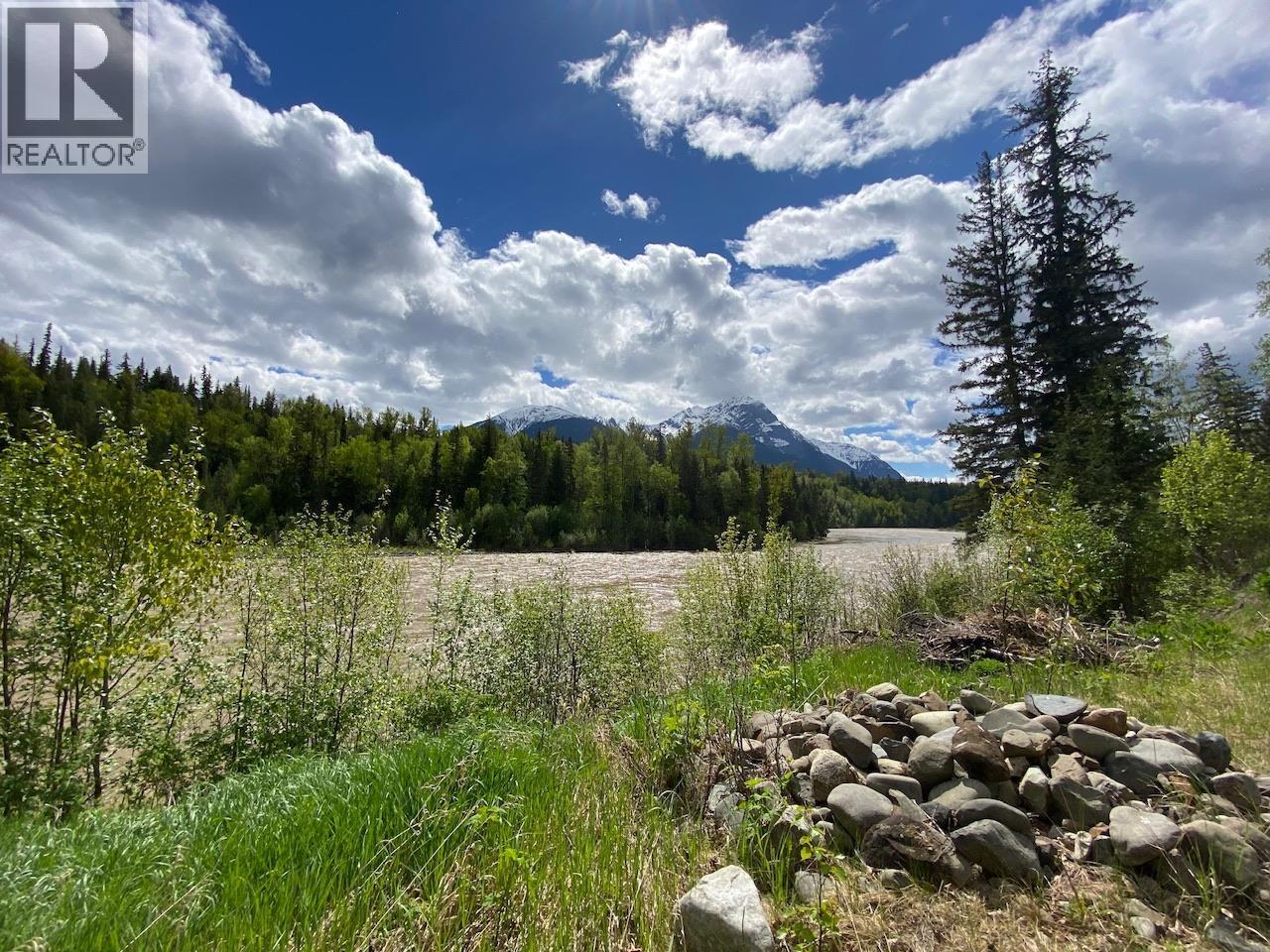 6048 Six Mile Road, Hazelton, British Columbia  V0J 1Y1 - Photo 12 - R3122245