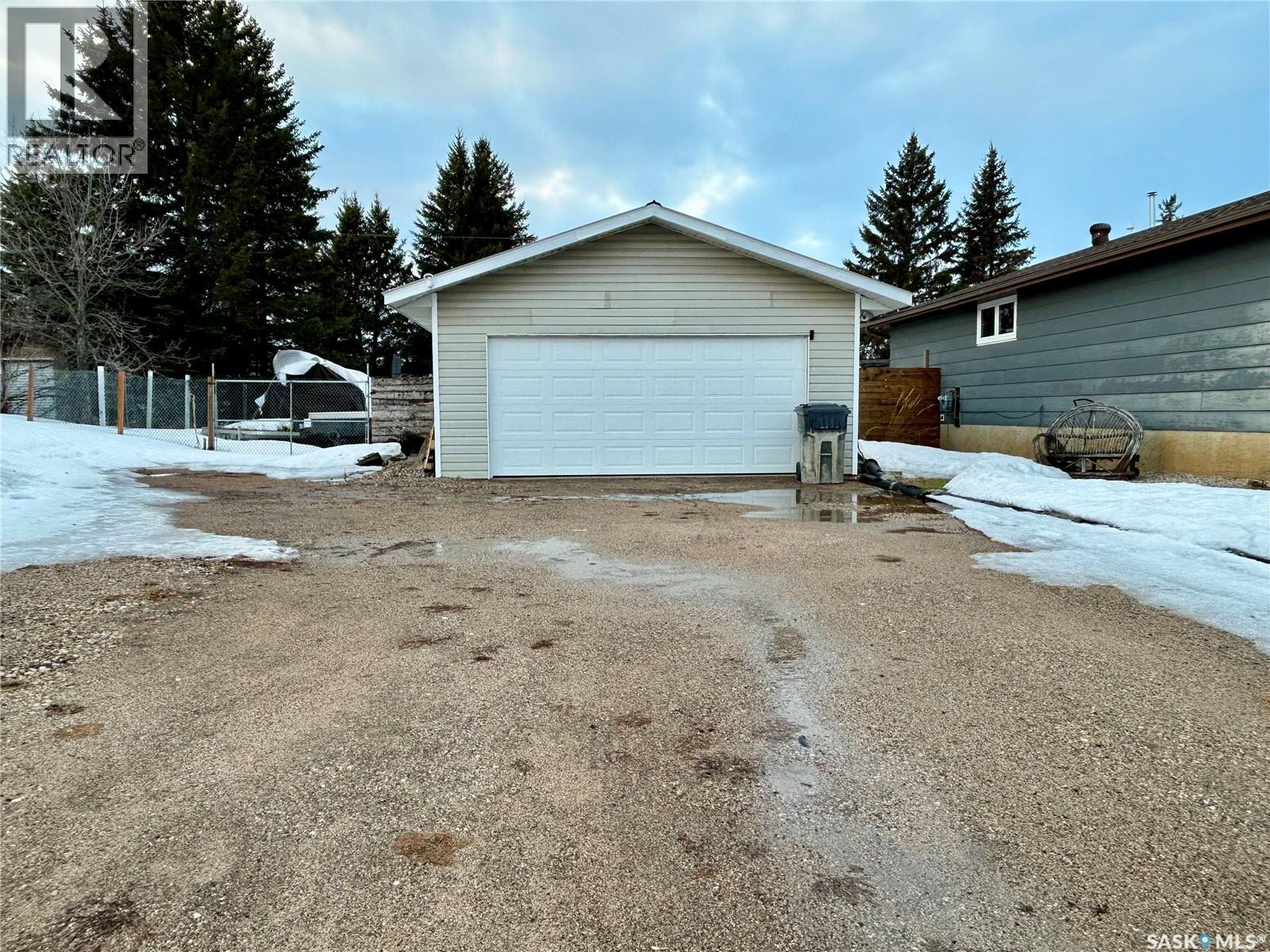 404 5th Street N, Nipawin, Saskatchewan  S0E 1E0 - Photo 6 - SK034645