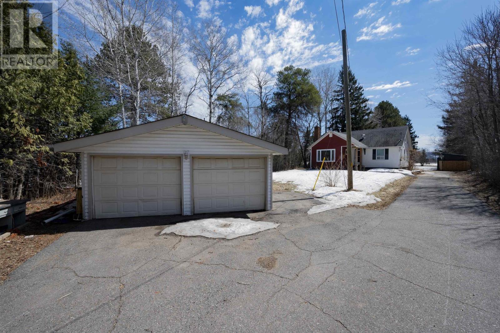 1744 Broadway Avenue, Thunder Bay, Ontario  P7K 1M5 - Photo 43 - TB2601004