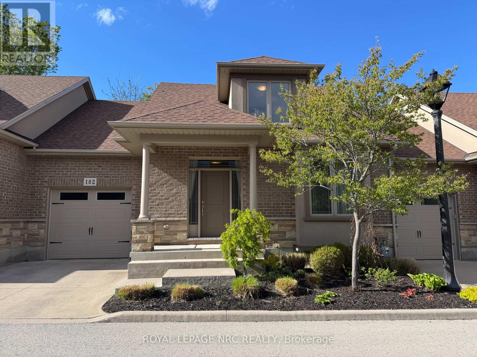 2 - 6186 DORCHESTER ROAD, Niagara Falls, Ontario