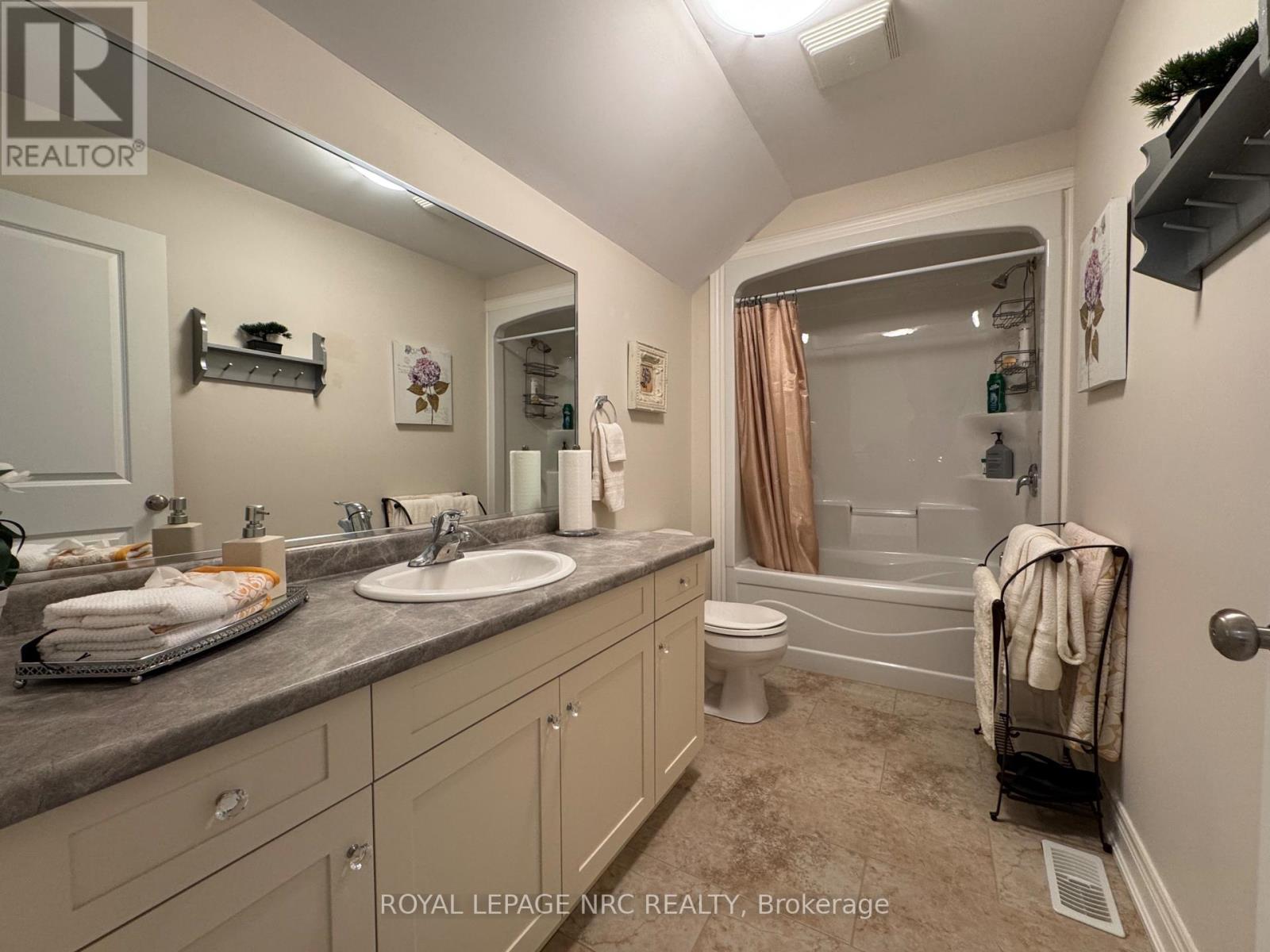 2 - 6186 Dorchester Road, Niagara Falls, Ontario  L2G 5T2 - Photo 23 - X13119040