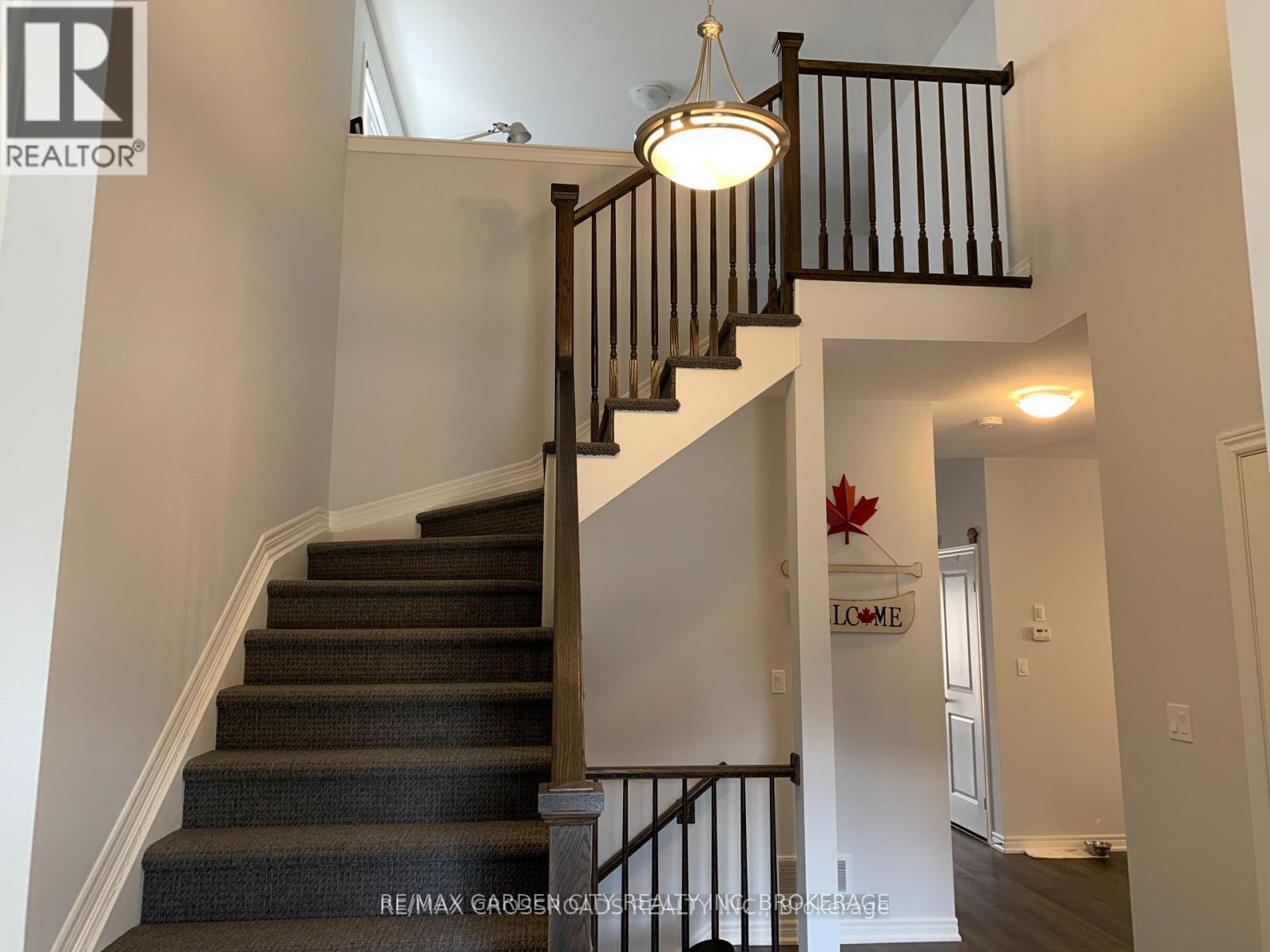 3649 Allen Trail, Fort Erie, Ontario  L0S 1R0 - Photo 2 - X13119094