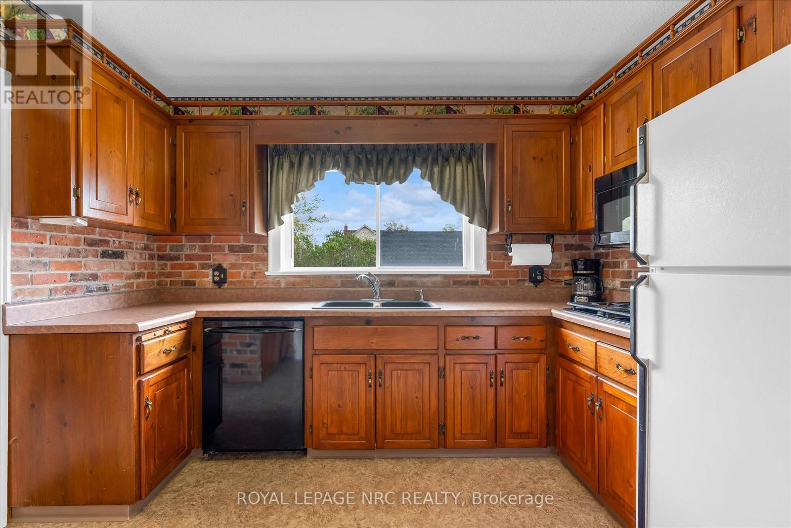 143 Linwood Avenue, Port Colborne, Ontario  L3K 5K1 - Photo 16 - X13119170
