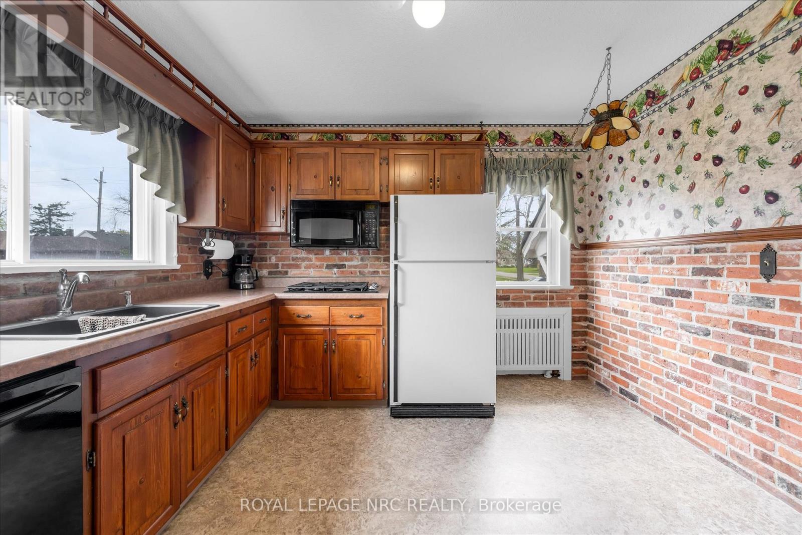 143 Linwood Avenue, Port Colborne, Ontario  L3K 5K1 - Photo 18 - X13119170