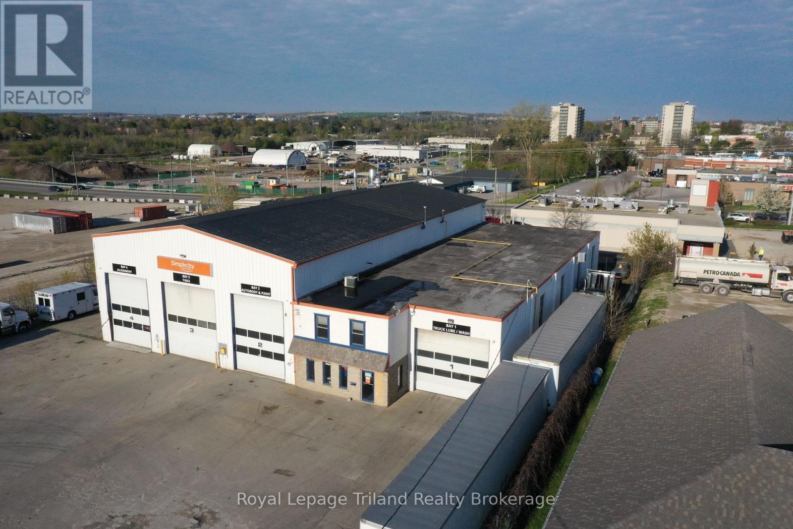 12 CHURCHILL PLACE, Woodstock, Ontario