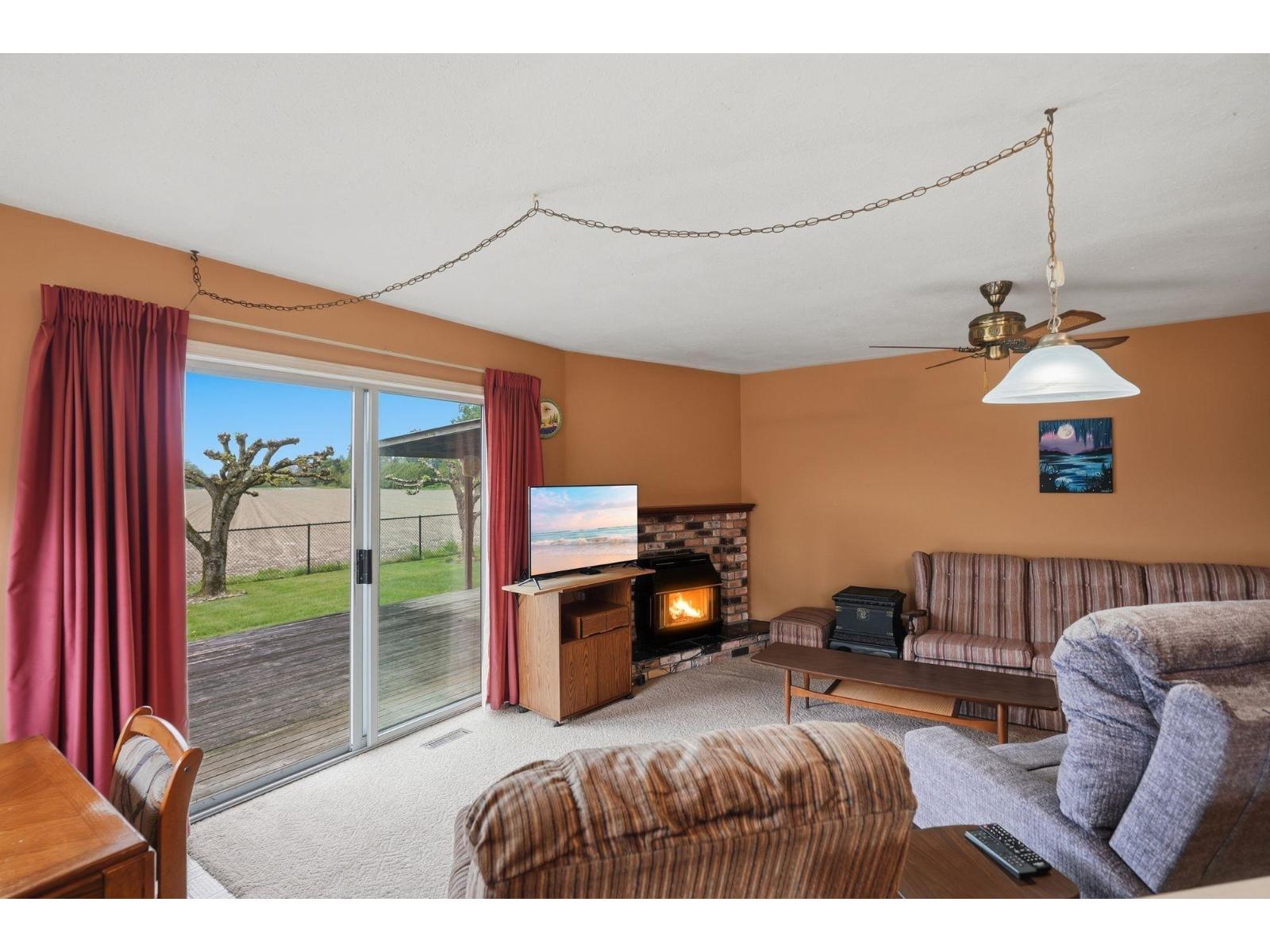 46337 Christina Drive, Sardis East Vedder, Chilliwack, British Columbia  V2R 2B5 - Photo 8 - R3122832