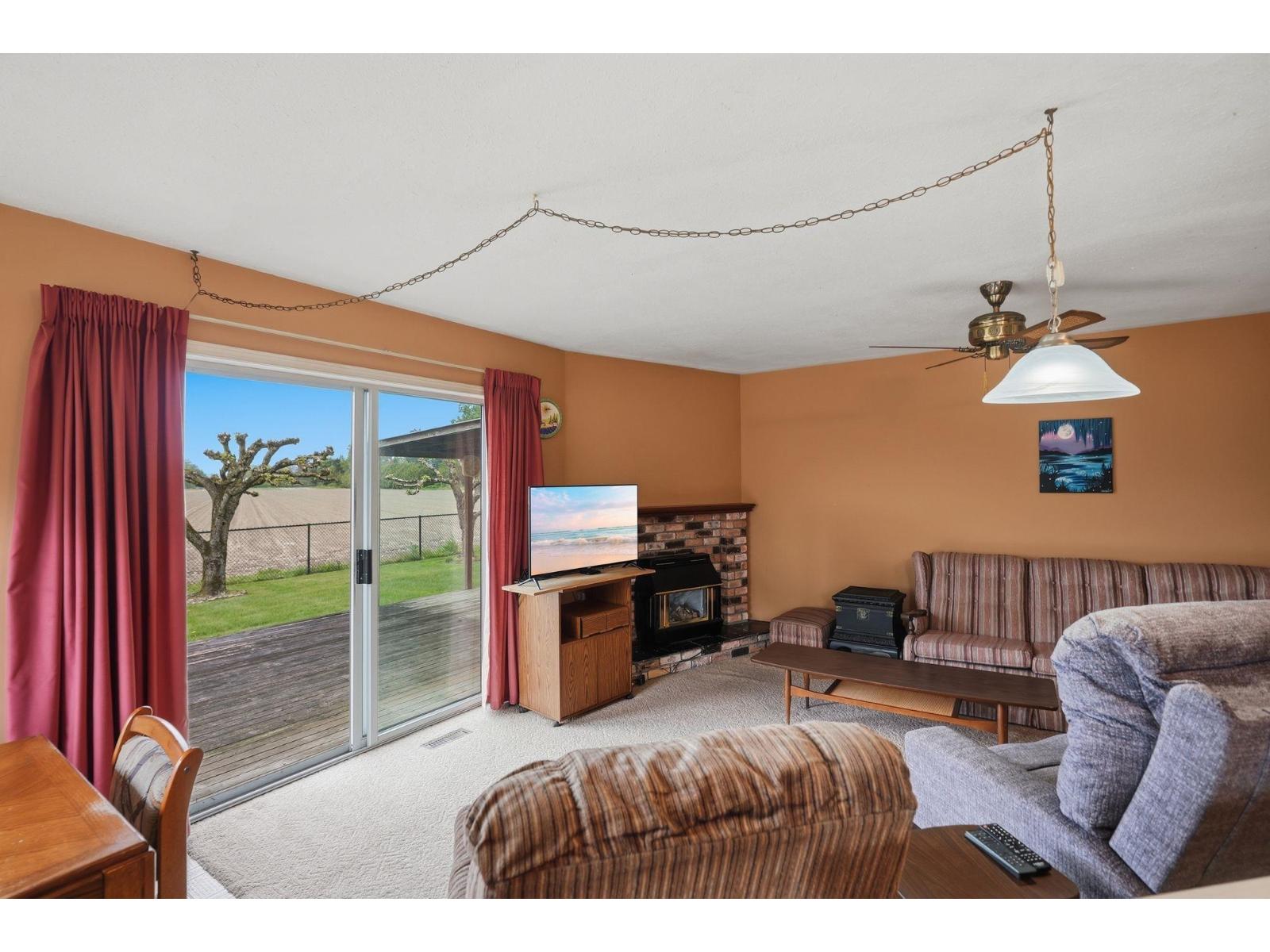 46337 Christina Drive, Sardis East Vedder, Chilliwack, British Columbia  V2R 2B5 - Photo 7 - R3122832