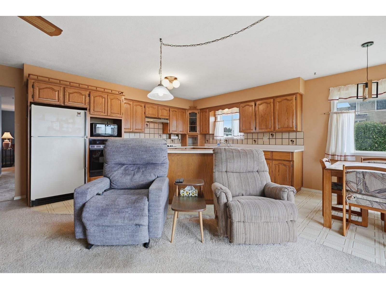 46337 Christina Drive, Sardis East Vedder, Chilliwack, British Columbia  V2R 2B5 - Photo 6 - R3122832