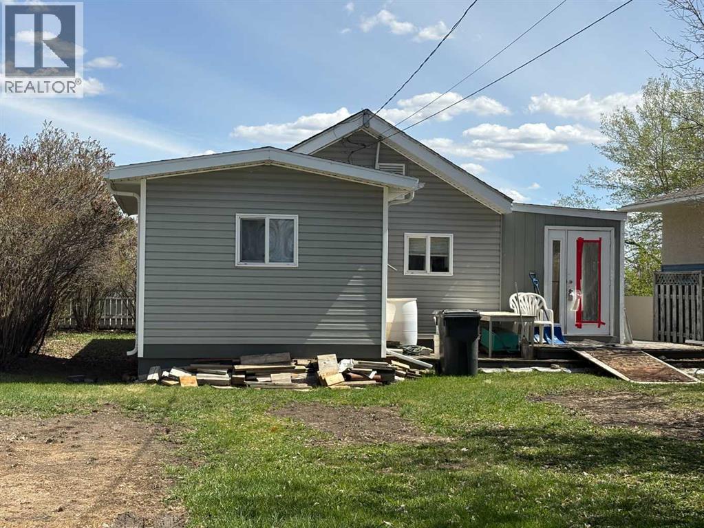 5140 48 Street, Mannville, Alberta  T0B 2W0 - Photo 3 - A2267192