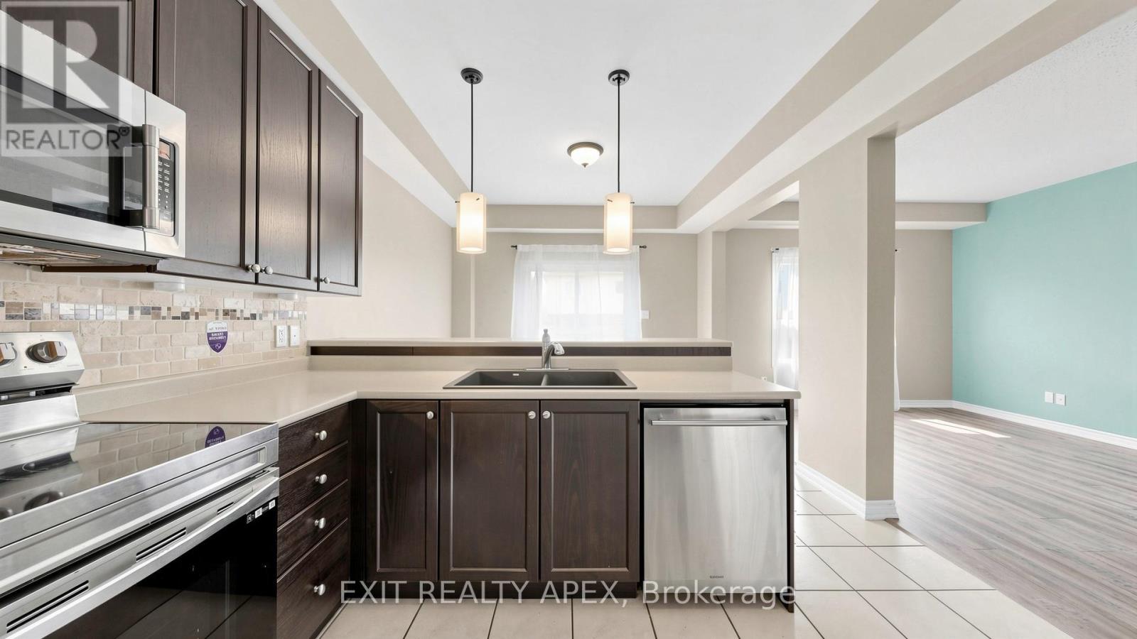 1311 Macinally Court, Oshawa, Ontario  L1K 0B6 - Photo 11 - E13090160