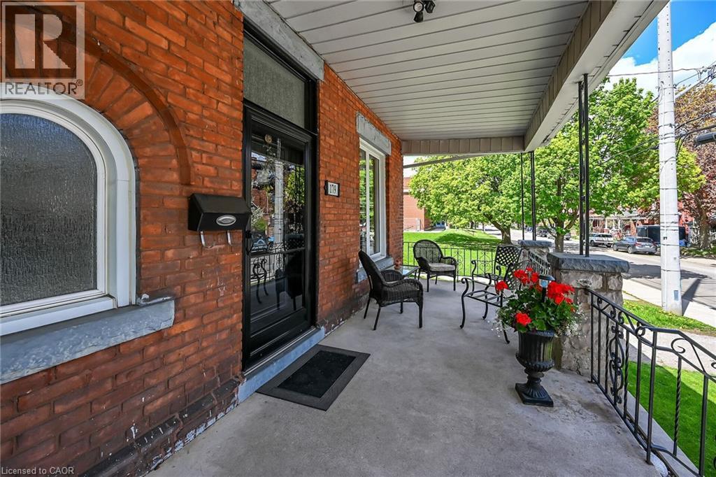 179 Macnab Street N, Hamilton, Ontario  L8R 2M5 - Photo 3 - 40829386