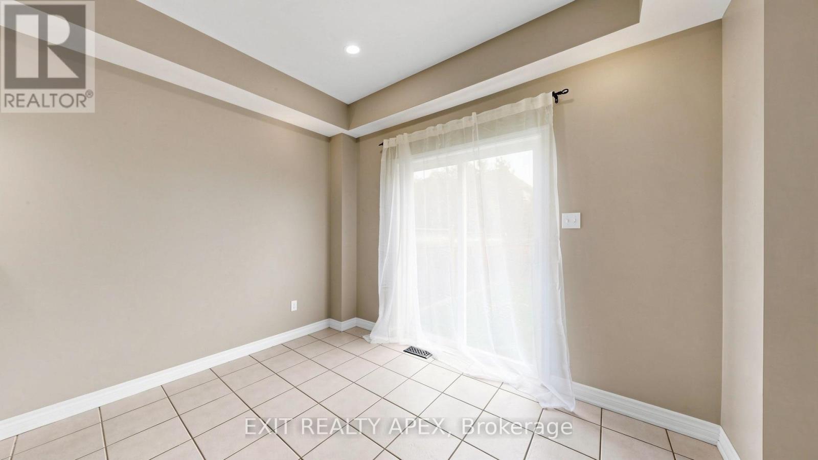 1311 Macinally Court, Oshawa, Ontario  L1K 0B6 - Photo 17 - E13090160