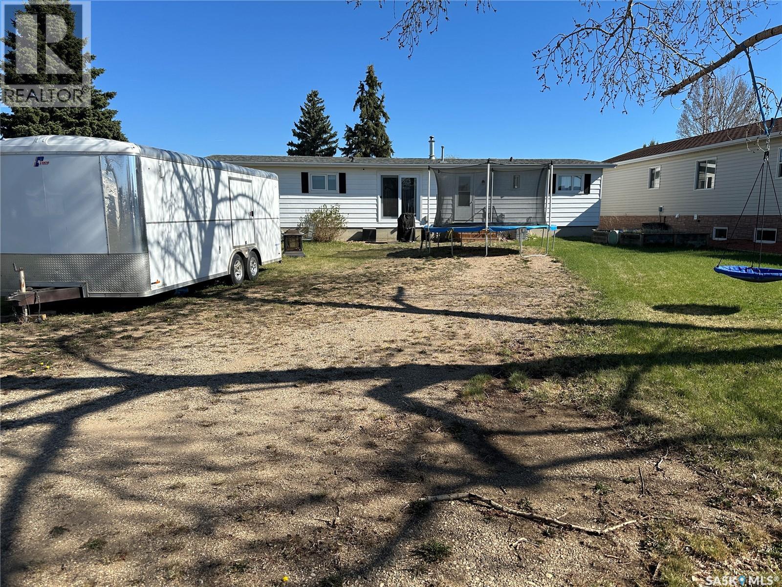 129 Laing Crescent, Weyburn, Saskatchewan  S4H 2R8 - Photo 32 - SK035578