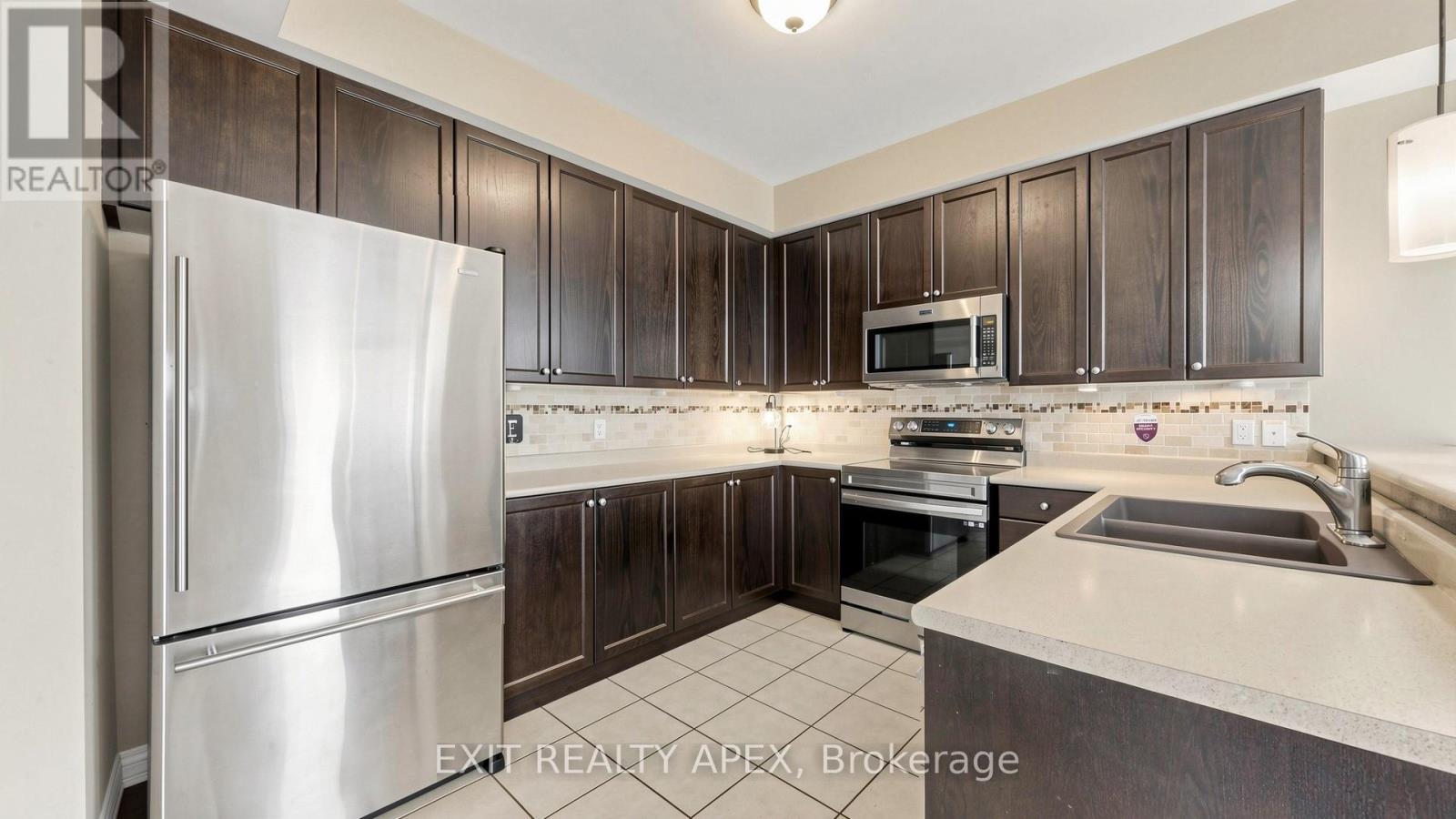 1311 Macinally Court, Oshawa, Ontario  L1K 0B6 - Photo 9 - E13090160