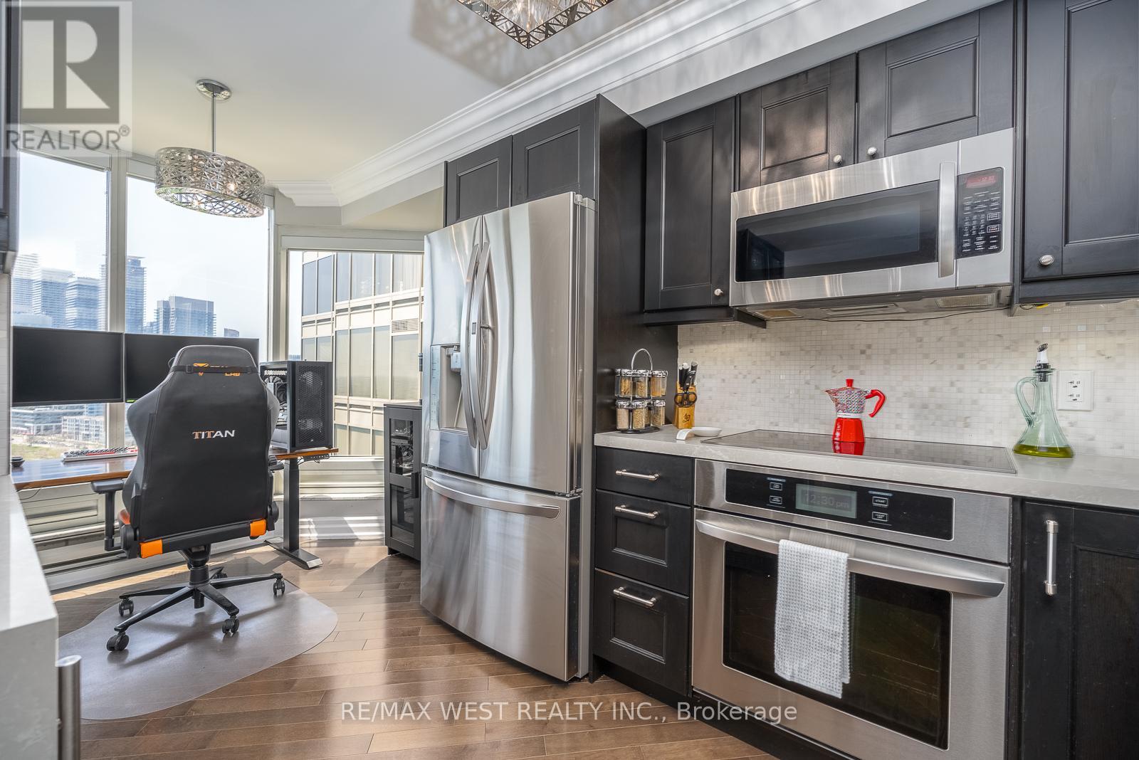2204 - 1 Palace Pier Court, Toronto, Ontario  M8V 3W9 - Photo 15 - W13089142