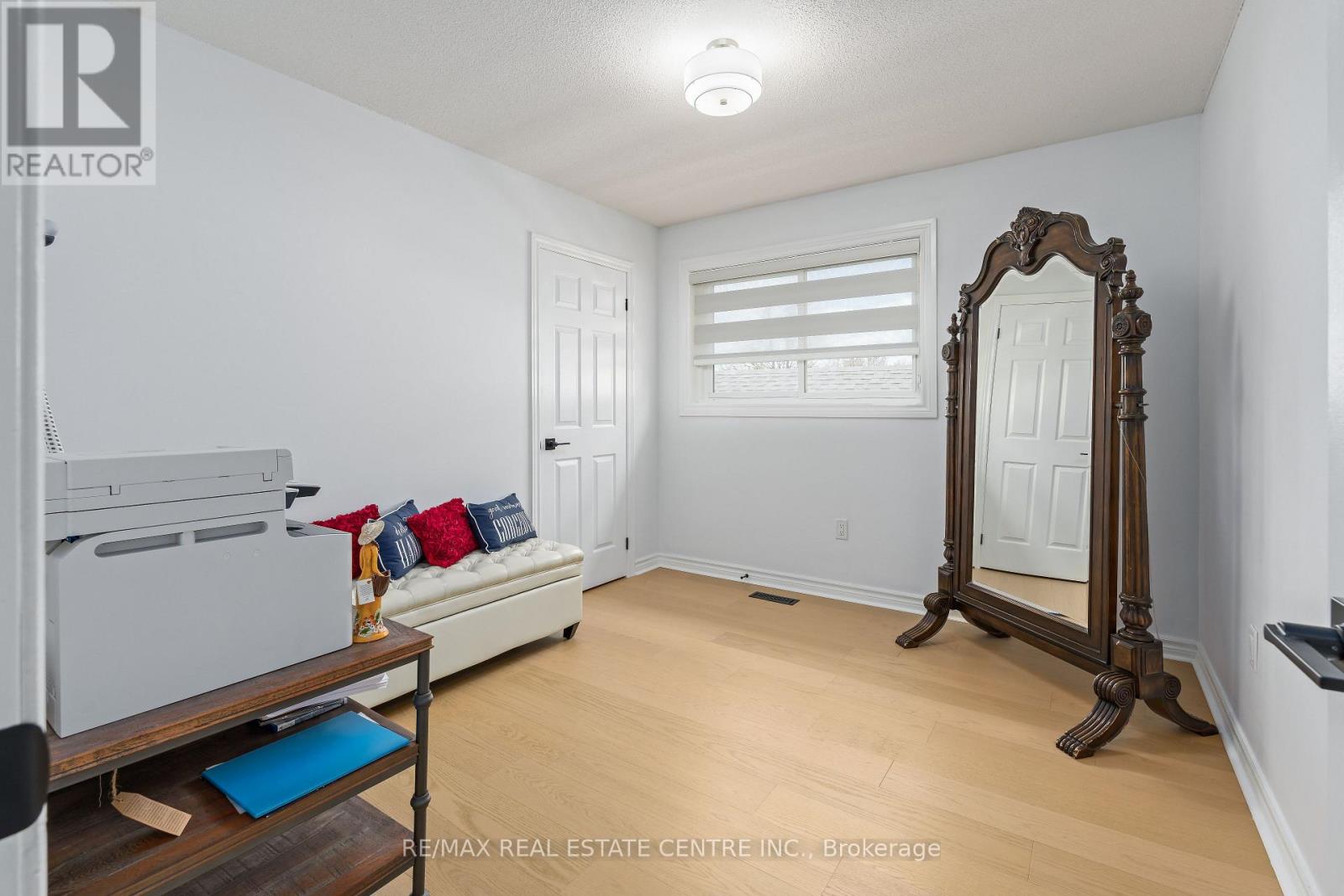 20 Nixon Crescent, Halton Hills, Ontario  L7G 5K2 - Photo 33 - W13116514