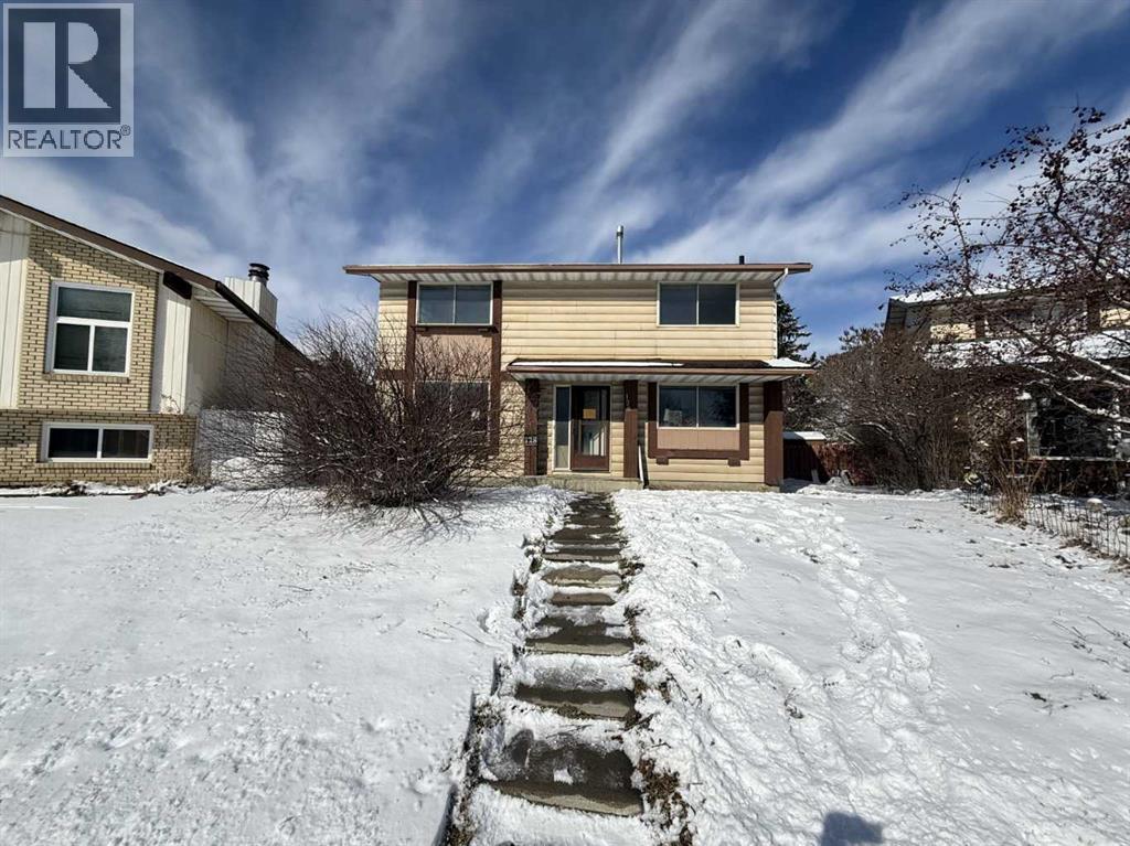 128 Dovercrest Way SE, Calgary, Alberta  T2B 2L9 - Photo 1 - A2296921