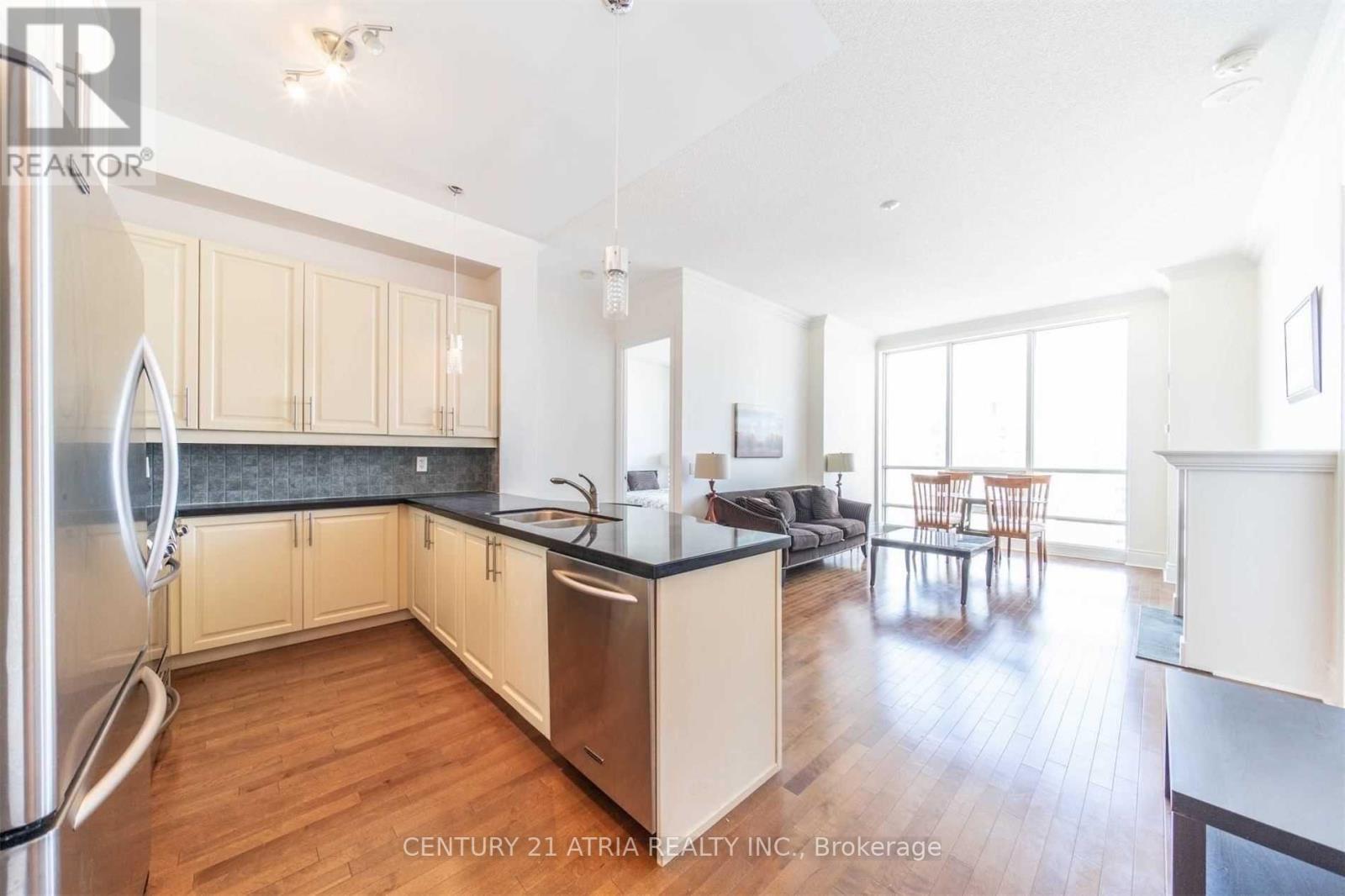 Ph01 - 763 Bay Street, Toronto, Ontario  M5G 2R3 - Photo 1 - C13119098
