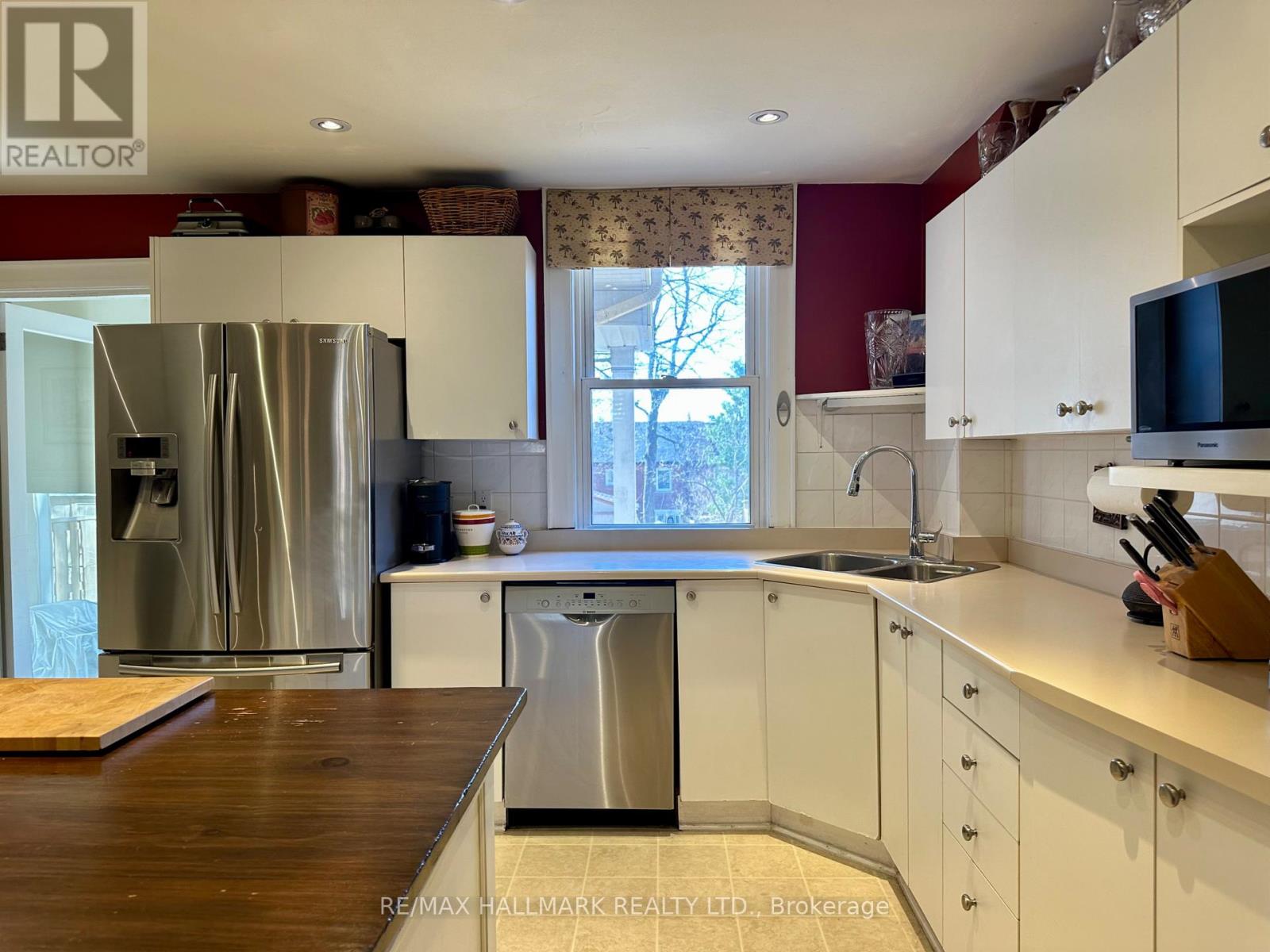 145 Castlefield Avenue, Toronto, Ontario  M4R 1G6 - Photo 10 - C13119116
