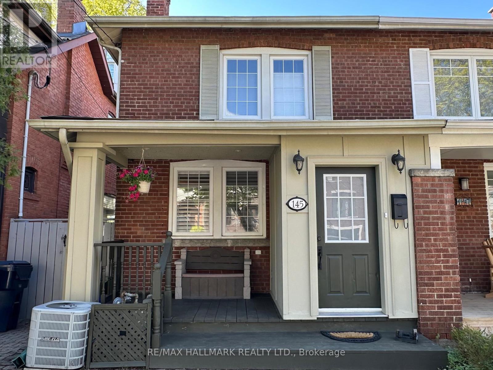 145 Castlefield Avenue, Toronto, Ontario  M4R 1G6 - Photo 2 - C13119116