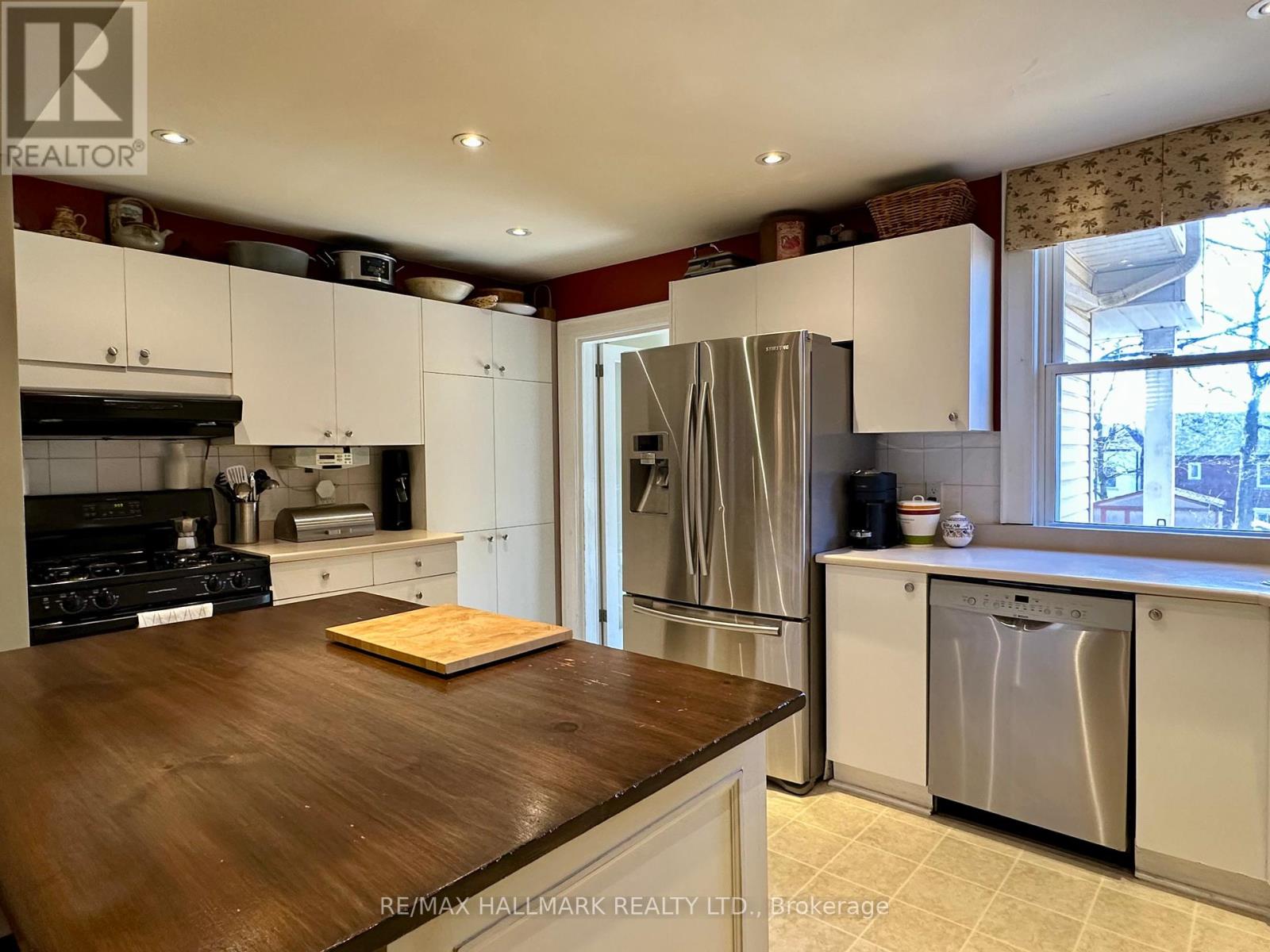 145 Castlefield Avenue, Toronto, Ontario  M4R 1G6 - Photo 9 - C13119116