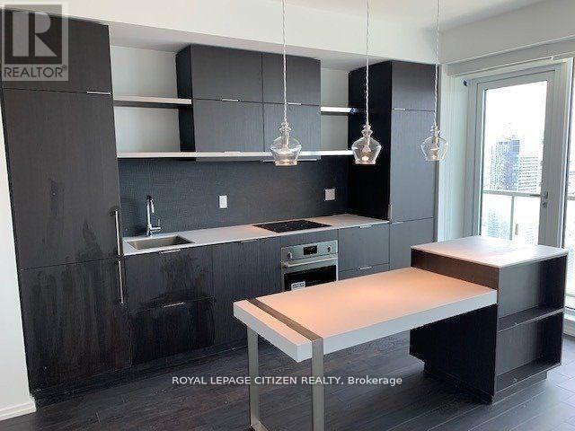 4104 - 197 Yonge Street, Toronto, Ontario  M5B 0C4 - Photo 3 - C13119144