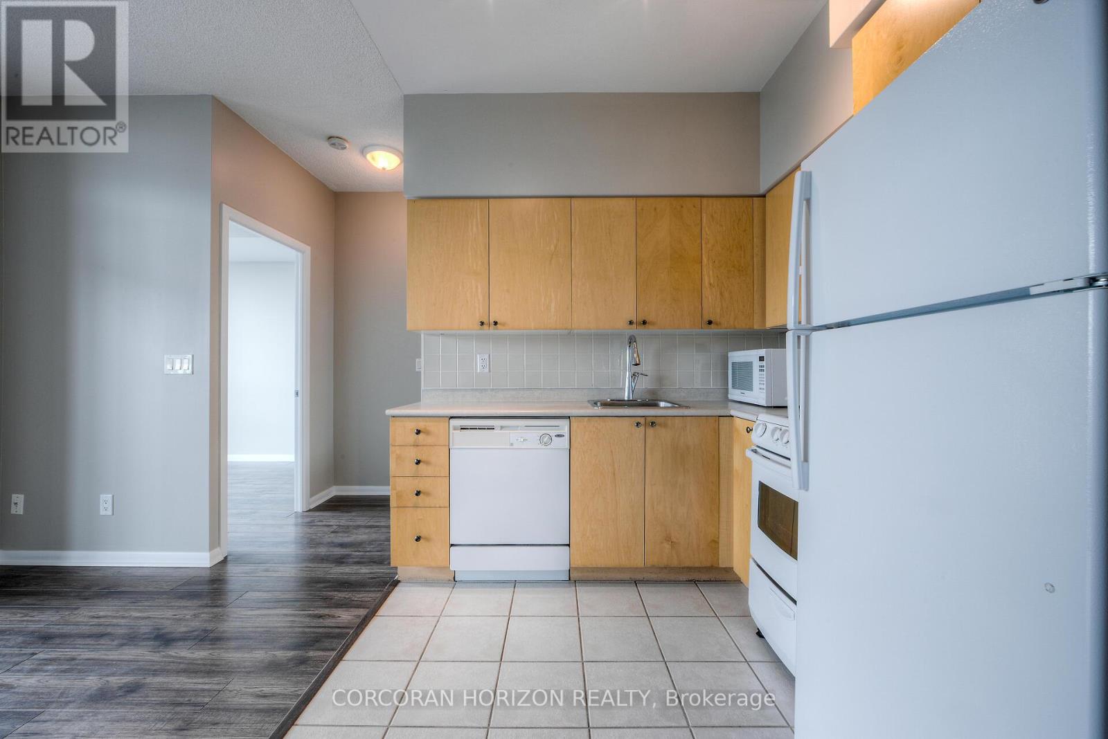 2108 - 231 Fort York Boulevard, Toronto, Ontario  M5V 1B2 - Photo 10 - C13119160