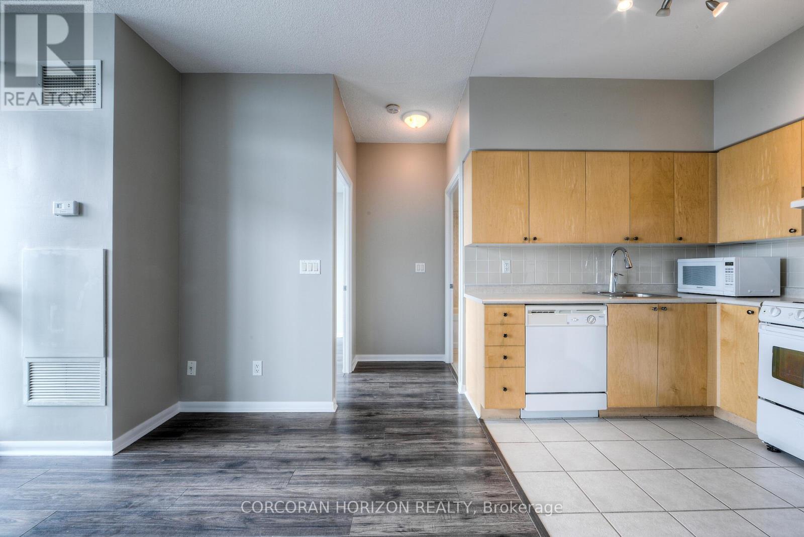 2108 - 231 Fort York Boulevard, Toronto, Ontario  M5V 1B2 - Photo 19 - C13119160