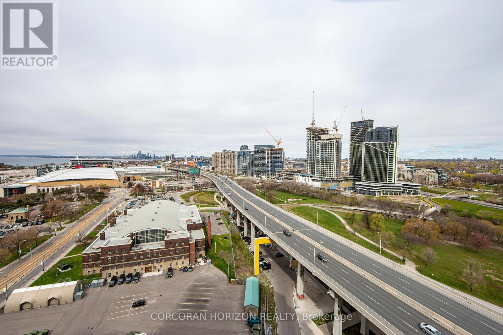 2108 - 231 Fort York Boulevard, Toronto, Ontario  M5V 1B2 - Photo 28 - C13119160