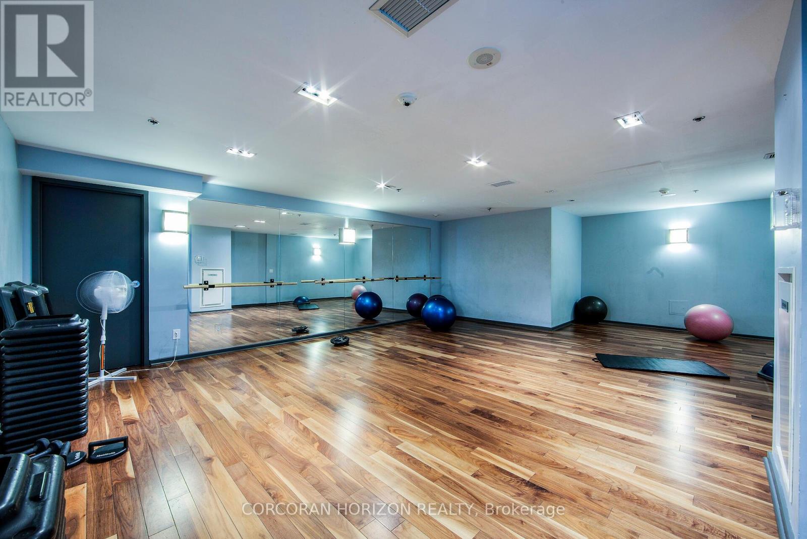 2108 - 231 Fort York Boulevard, Toronto, Ontario  M5V 1B2 - Photo 32 - C13119160