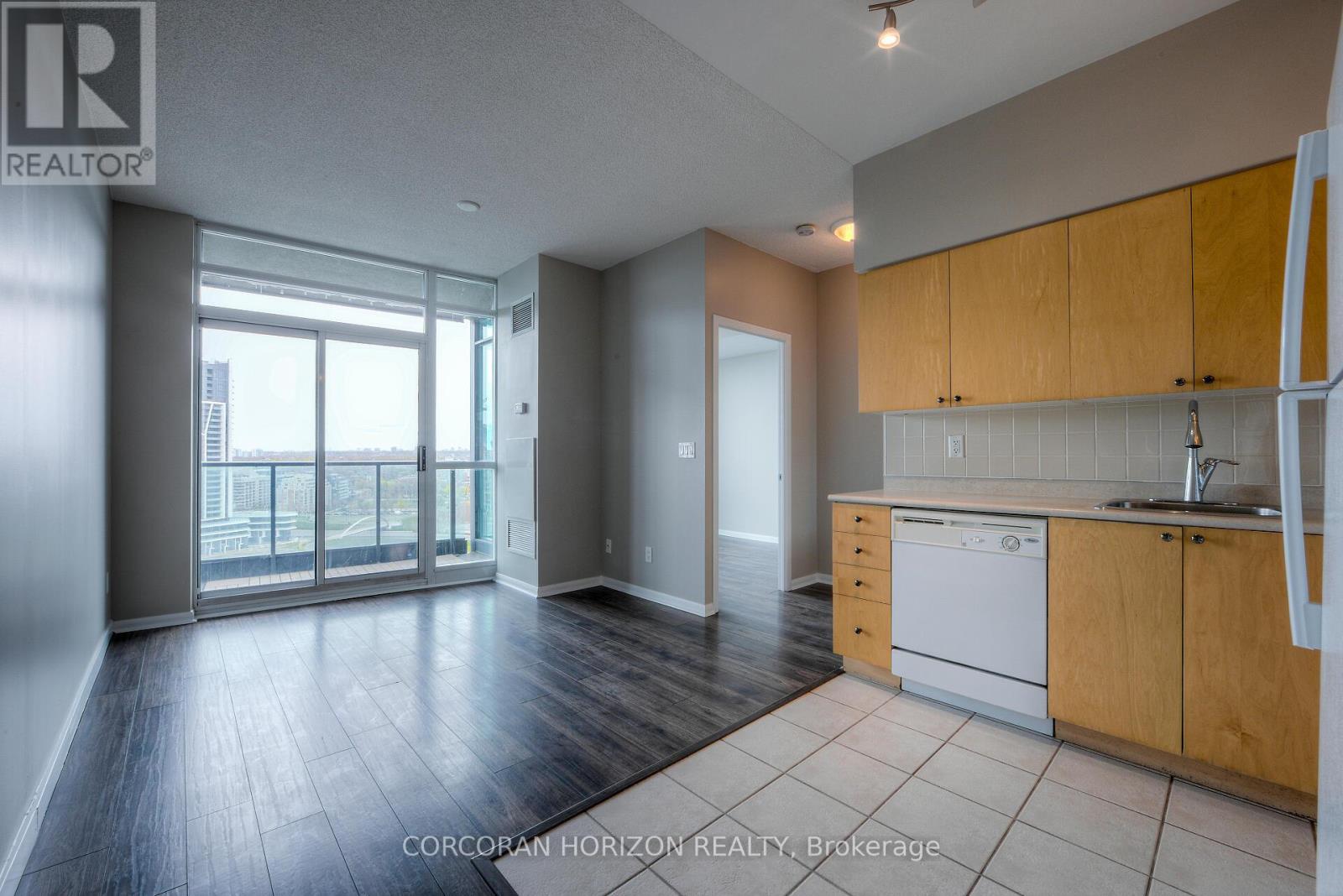 2108 - 231 Fort York Boulevard, Toronto, Ontario  M5V 1B2 - Photo 9 - C13119160