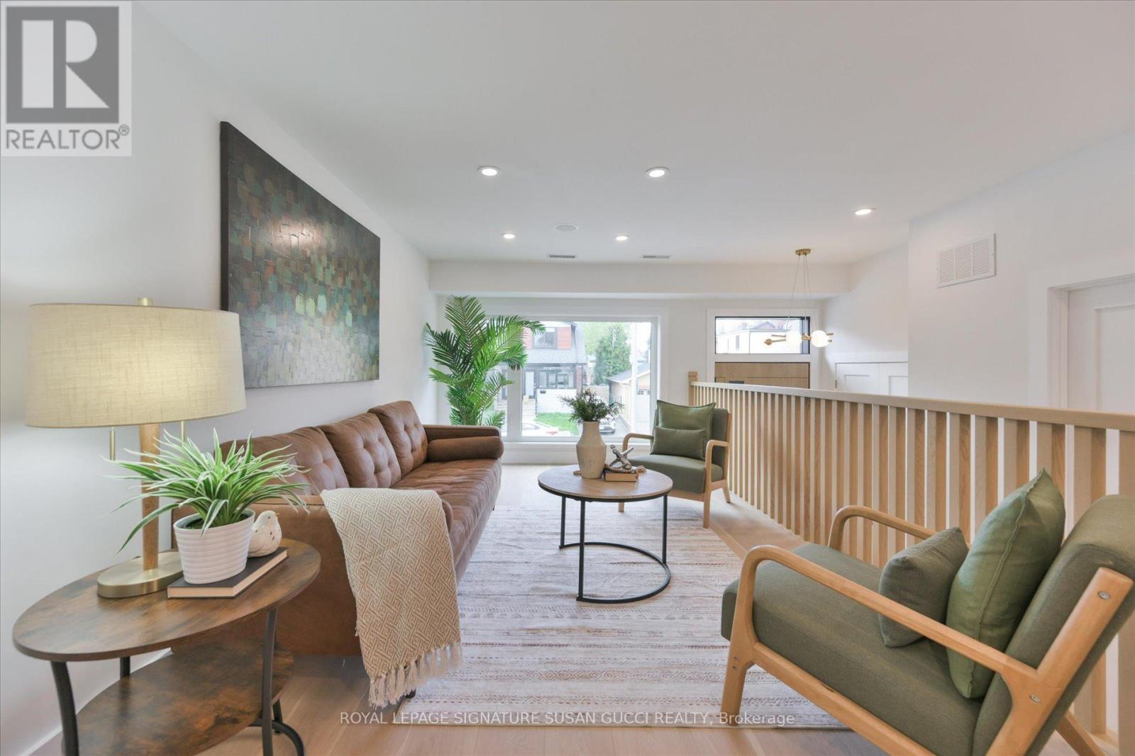 223 Queensdale Avenue, Toronto, Ontario  M4C 2B1 - Photo 14 - E13119026