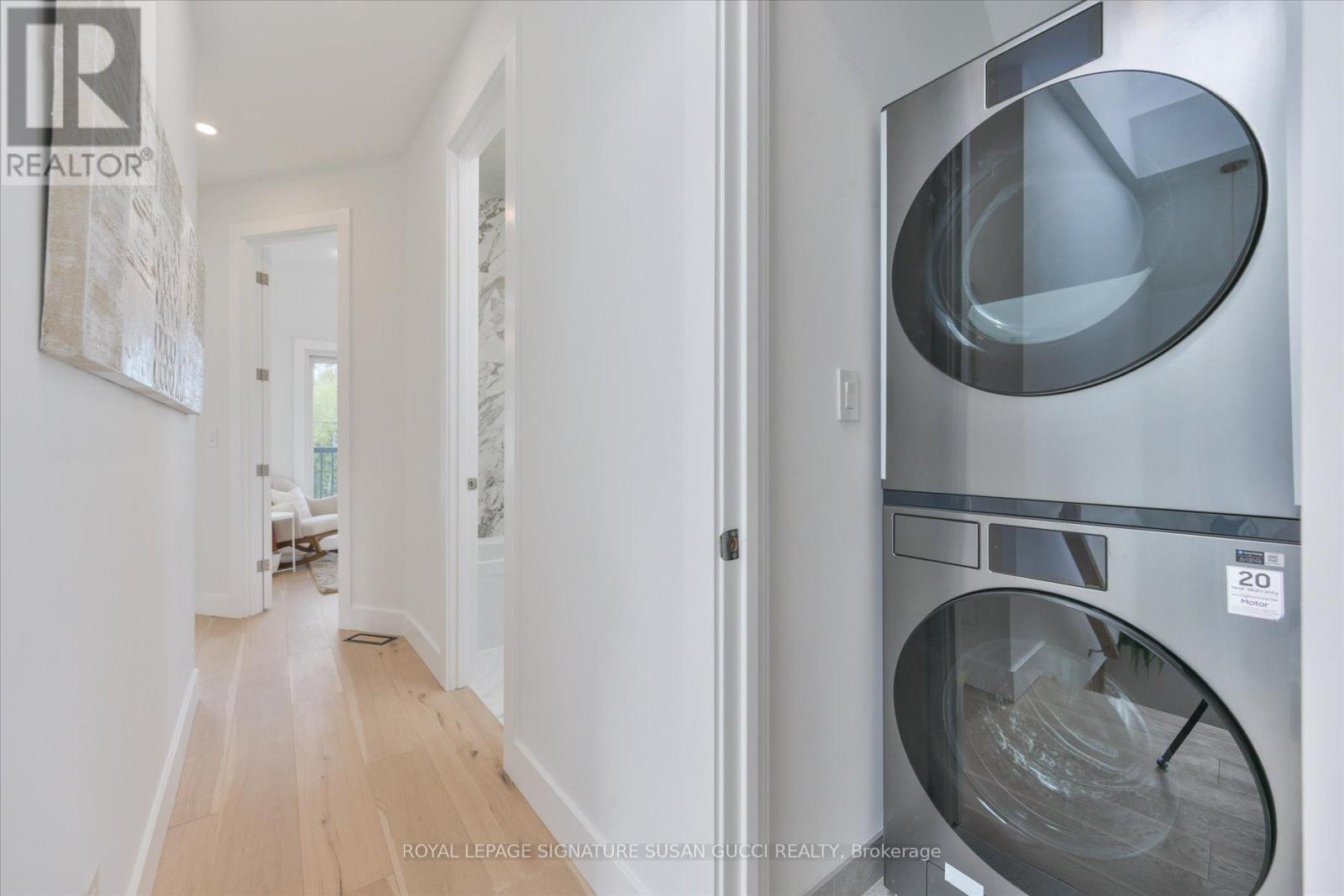 223 Queensdale Avenue, Toronto, Ontario  M4C 2B1 - Photo 25 - E13119026
