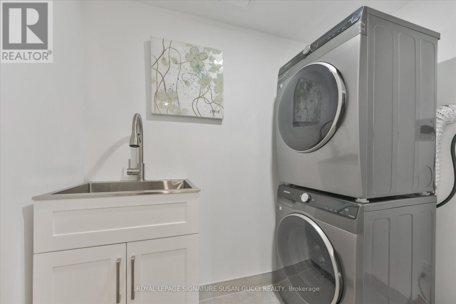 223 Queensdale Avenue, Toronto, Ontario  M4C 2B1 - Photo 34 - E13119026