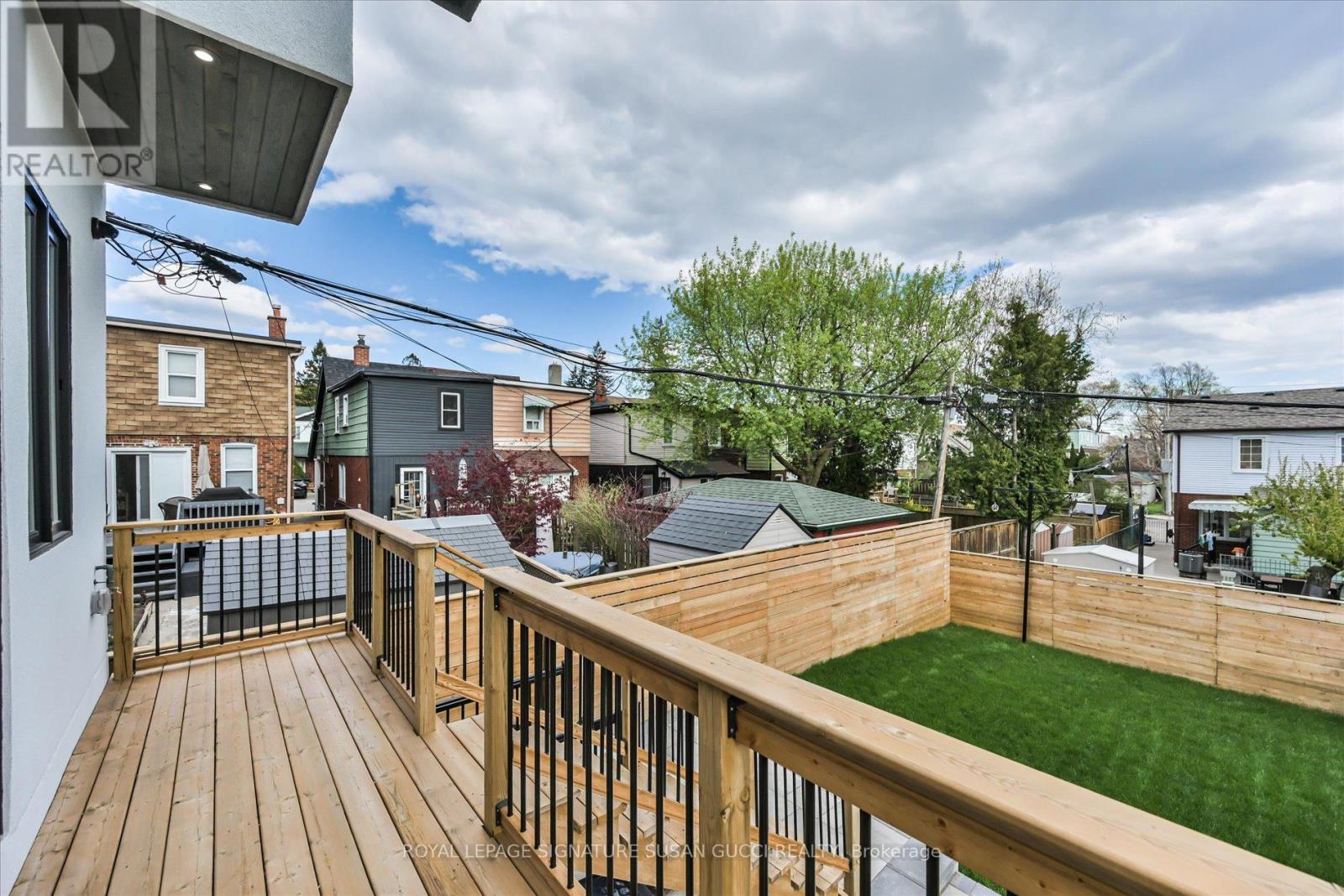 223 Queensdale Avenue, Toronto, Ontario  M4C 2B1 - Photo 35 - E13119026