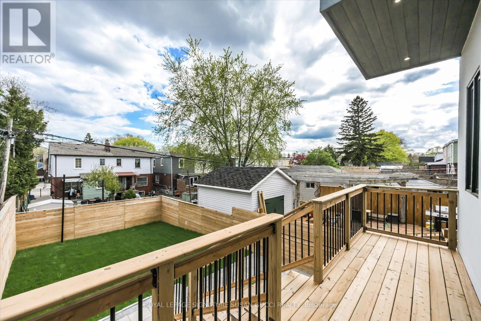 223 Queensdale Avenue, Toronto, Ontario  M4C 2B1 - Photo 36 - E13119026
