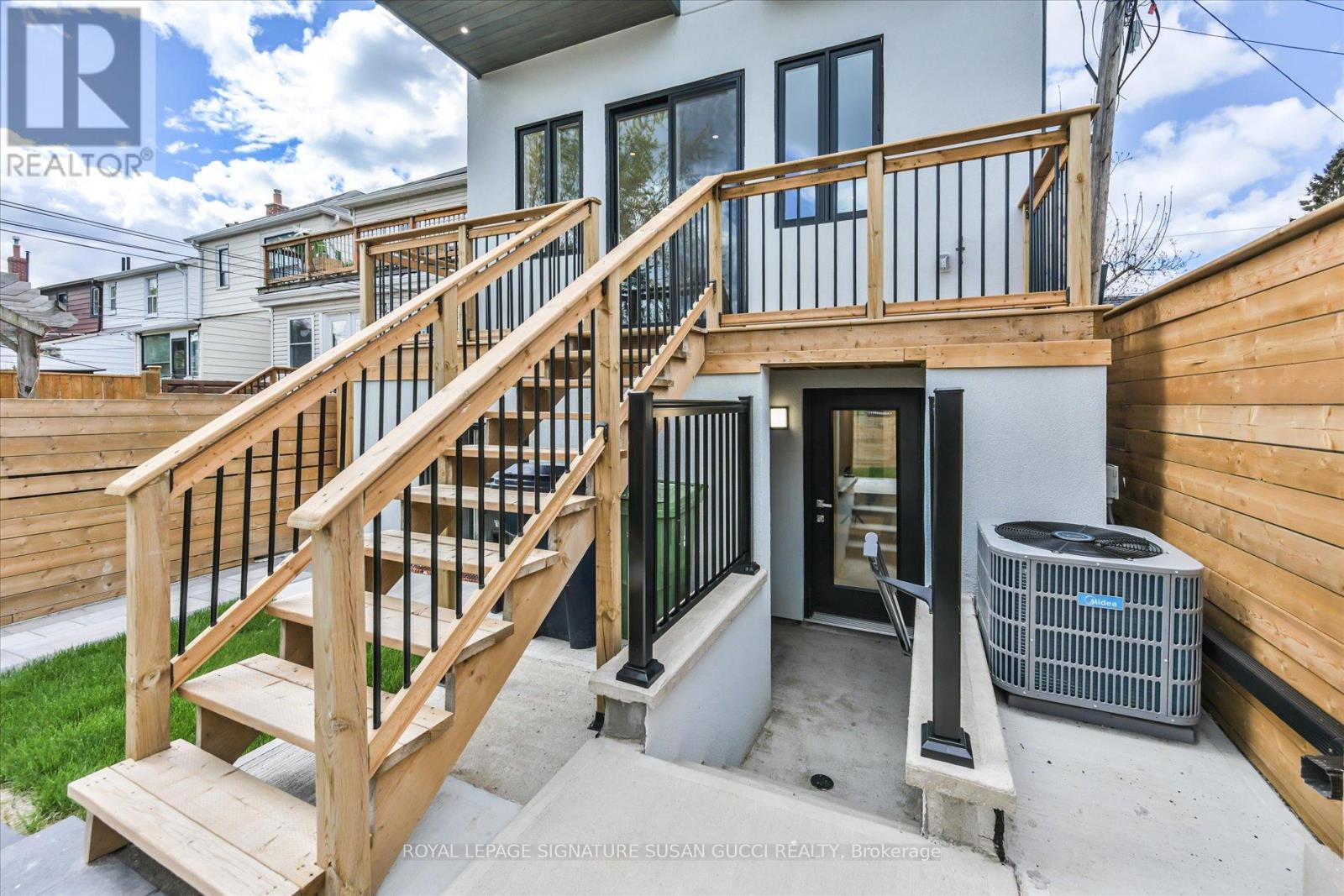 223 Queensdale Avenue, Toronto, Ontario  M4C 2B1 - Photo 40 - E13119026