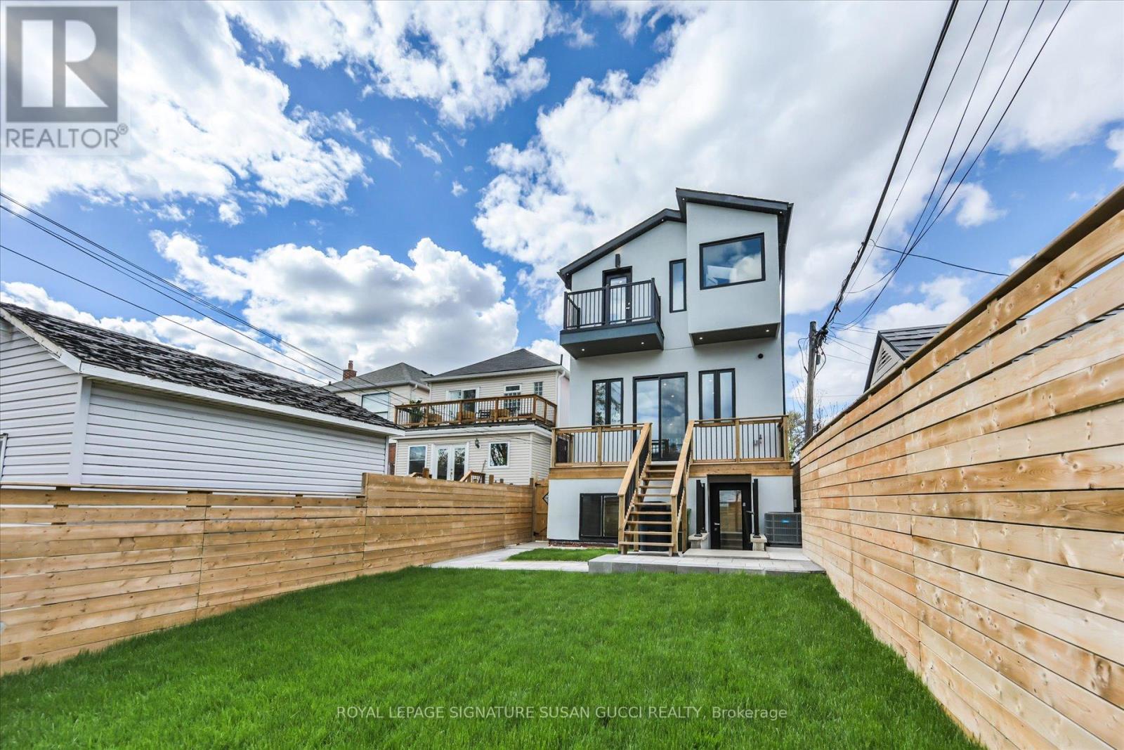 223 Queensdale Avenue, Toronto, Ontario  M4C 2B1 - Photo 41 - E13119026