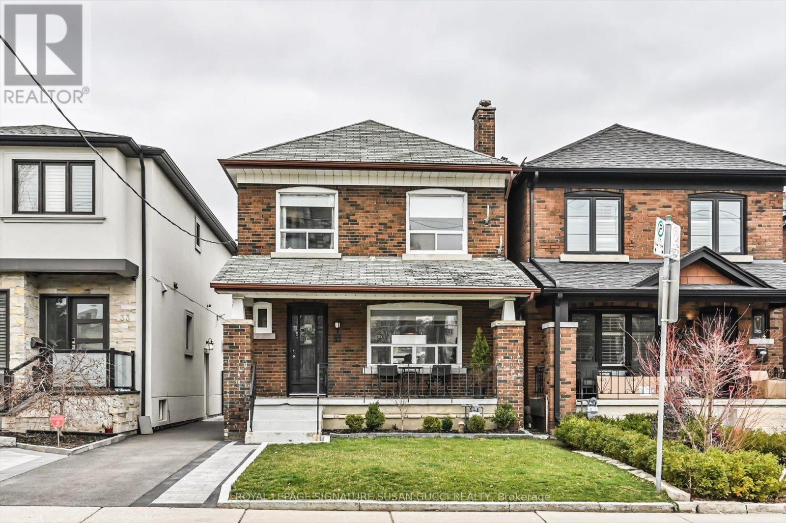 31 Lesmount Avenue, Toronto, Ontario  M4J 3V5 - Photo 1 - E13119118