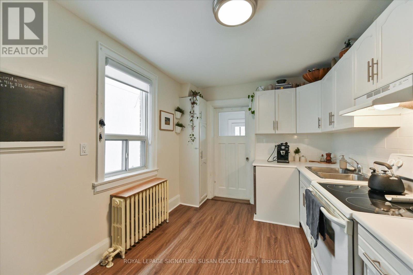 31 Lesmount Avenue, Toronto, Ontario  M4J 3V5 - Photo 11 - E13119118