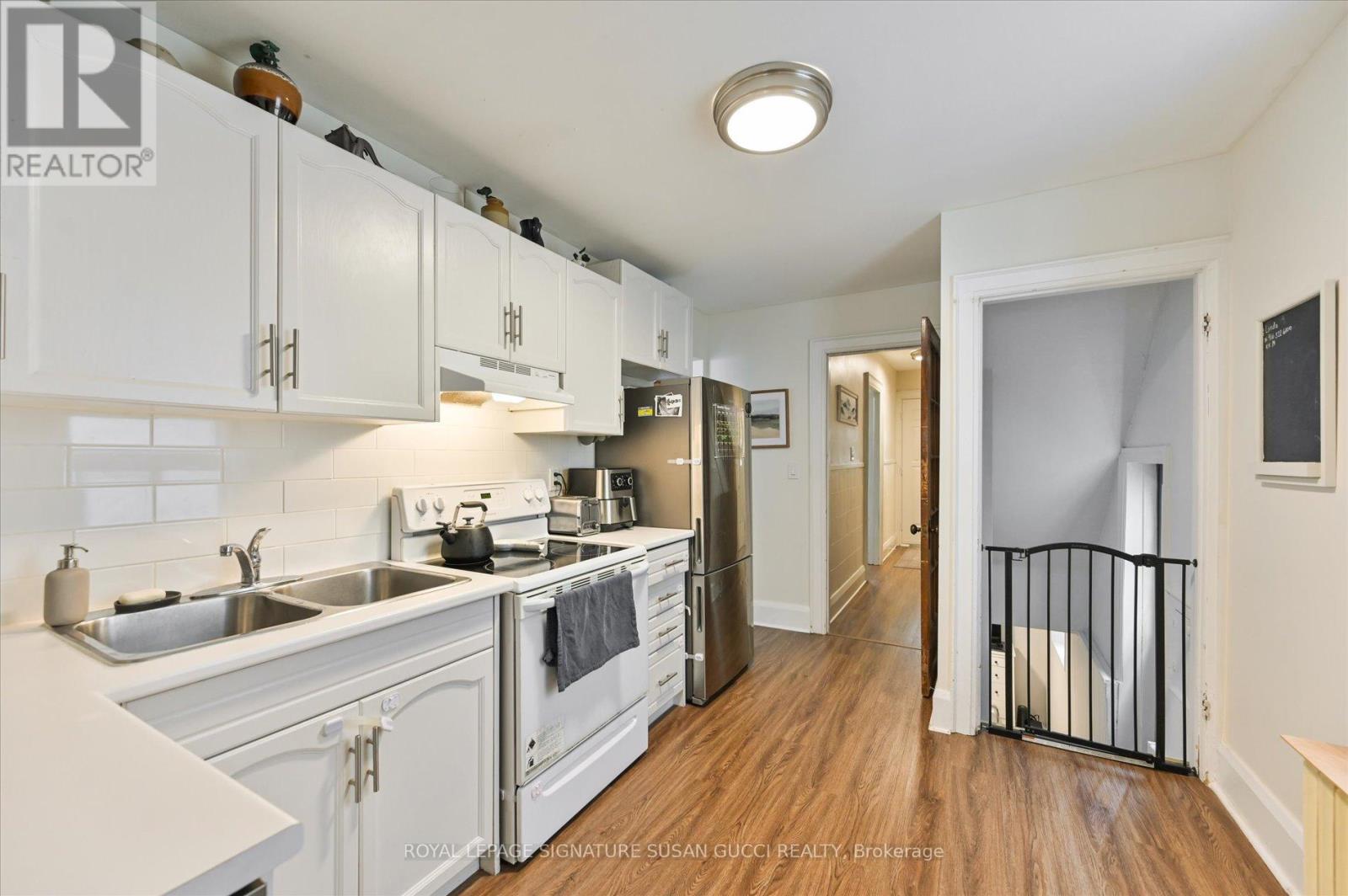 31 Lesmount Avenue, Toronto, Ontario  M4J 3V5 - Photo 12 - E13119118