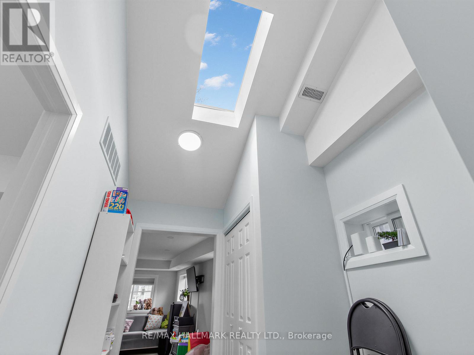 434 Victoria Park Avenue, Toronto, Ontario  M4E 3T2 - Photo 11 - E13119158